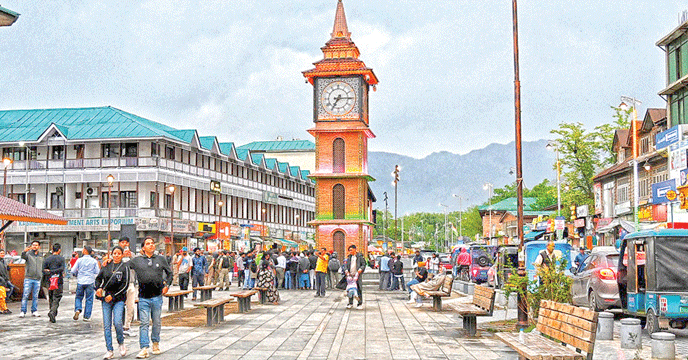 J&K | দুঃস্বপ্ন ভুলতে চাইছে ভূস্বর্গ