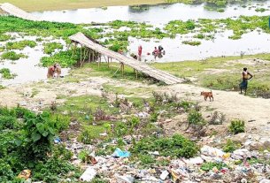 Malda | সাঁকো ভেঙে জলবন্দি ৩ হাজার