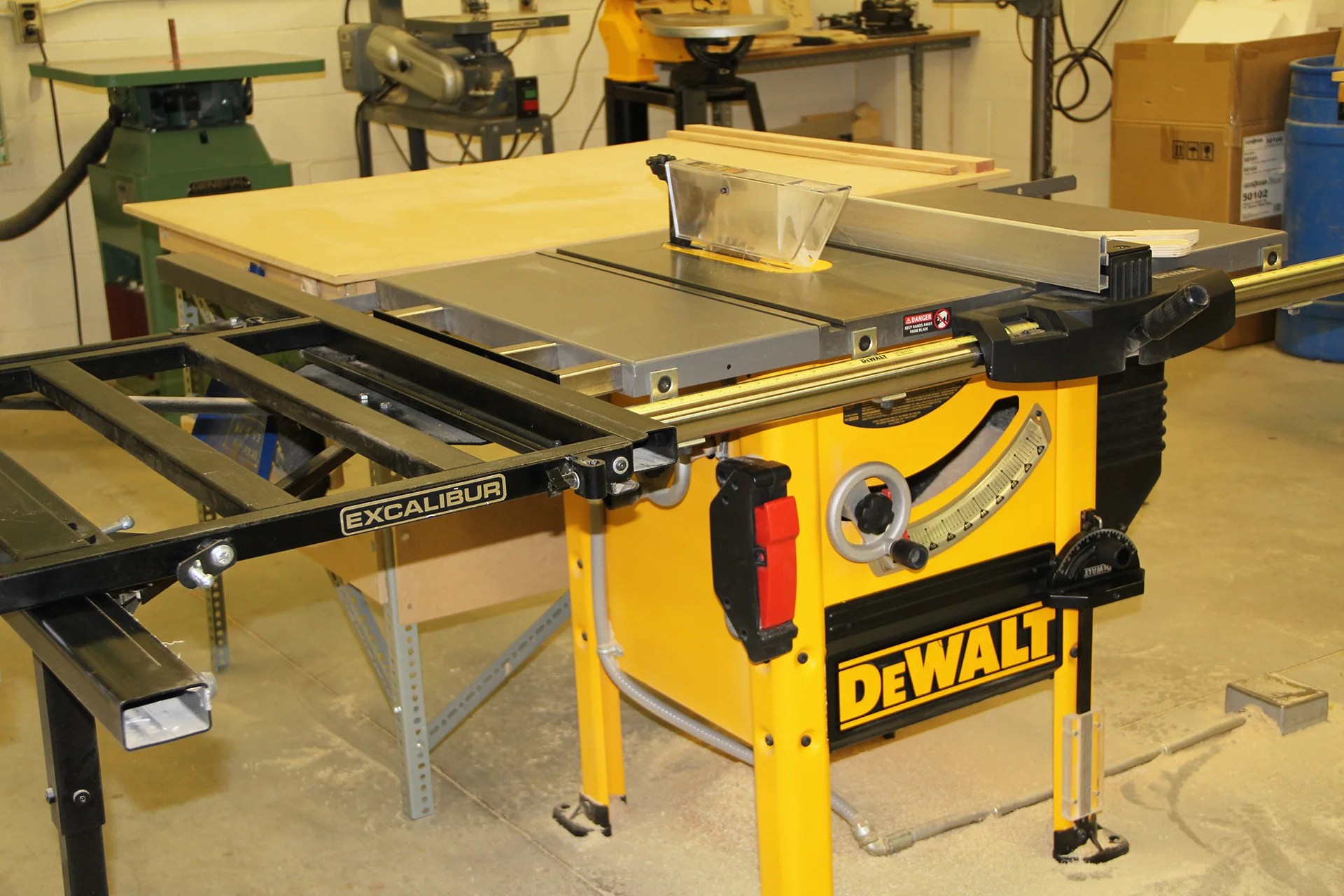 Table saw Environment Computing Mapping, Analysis & Design (MAD)