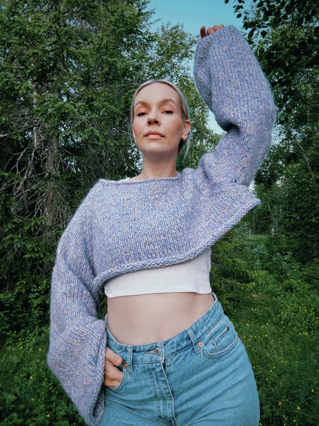 Strikkepakke gratis strikkeoppskrift VILJES v2 cropped genser CD 0201