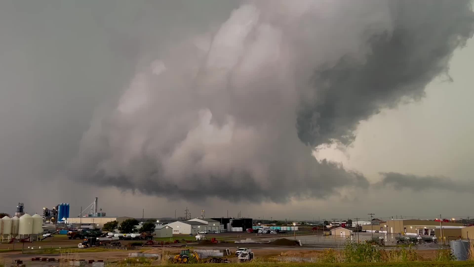 Rotating Wall Cloud Forms In Nebraska Videos from The Weather Channel