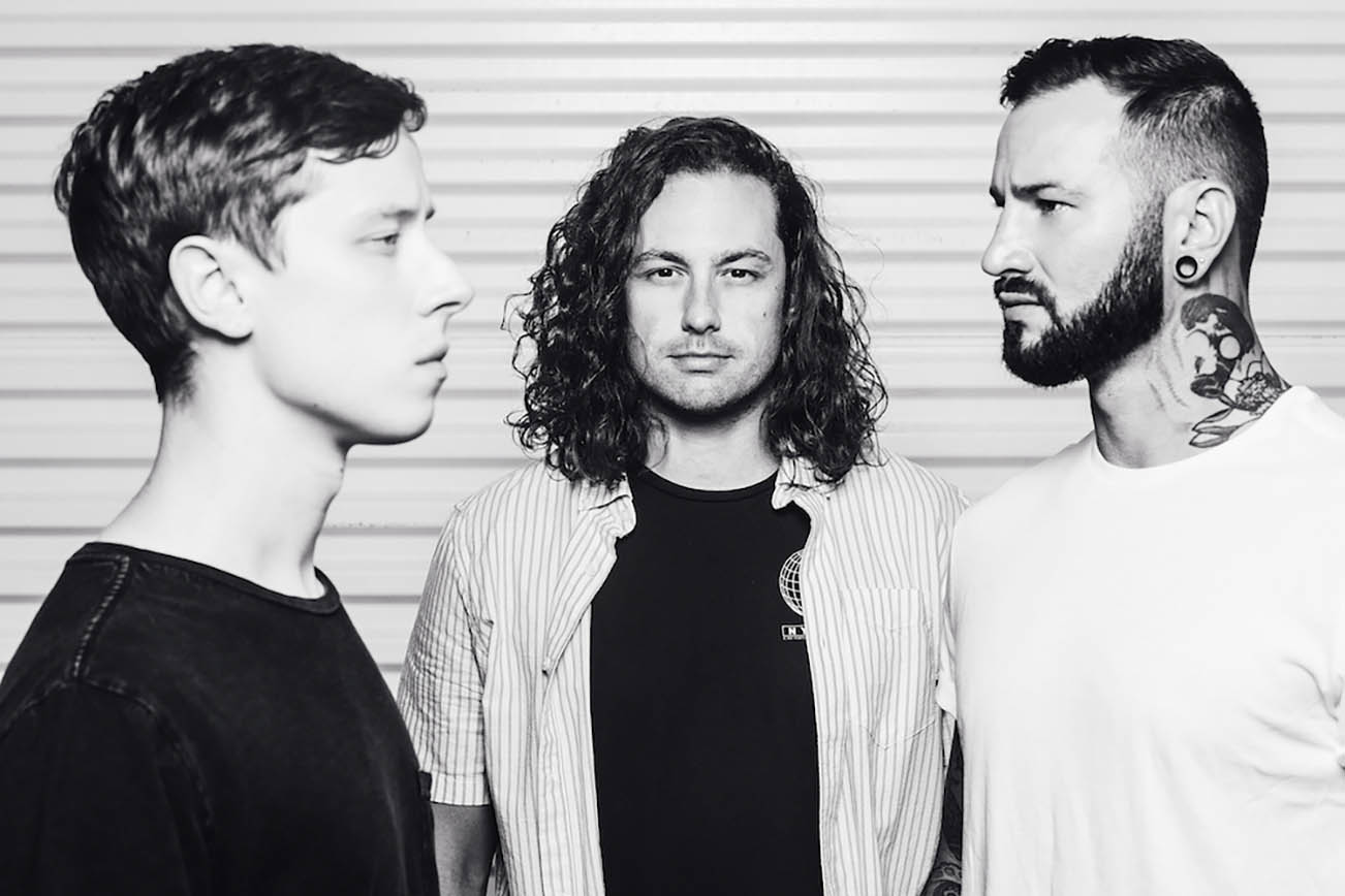 DEVOUR THE DAY Read the 'Signals' with the Release of Their New Music