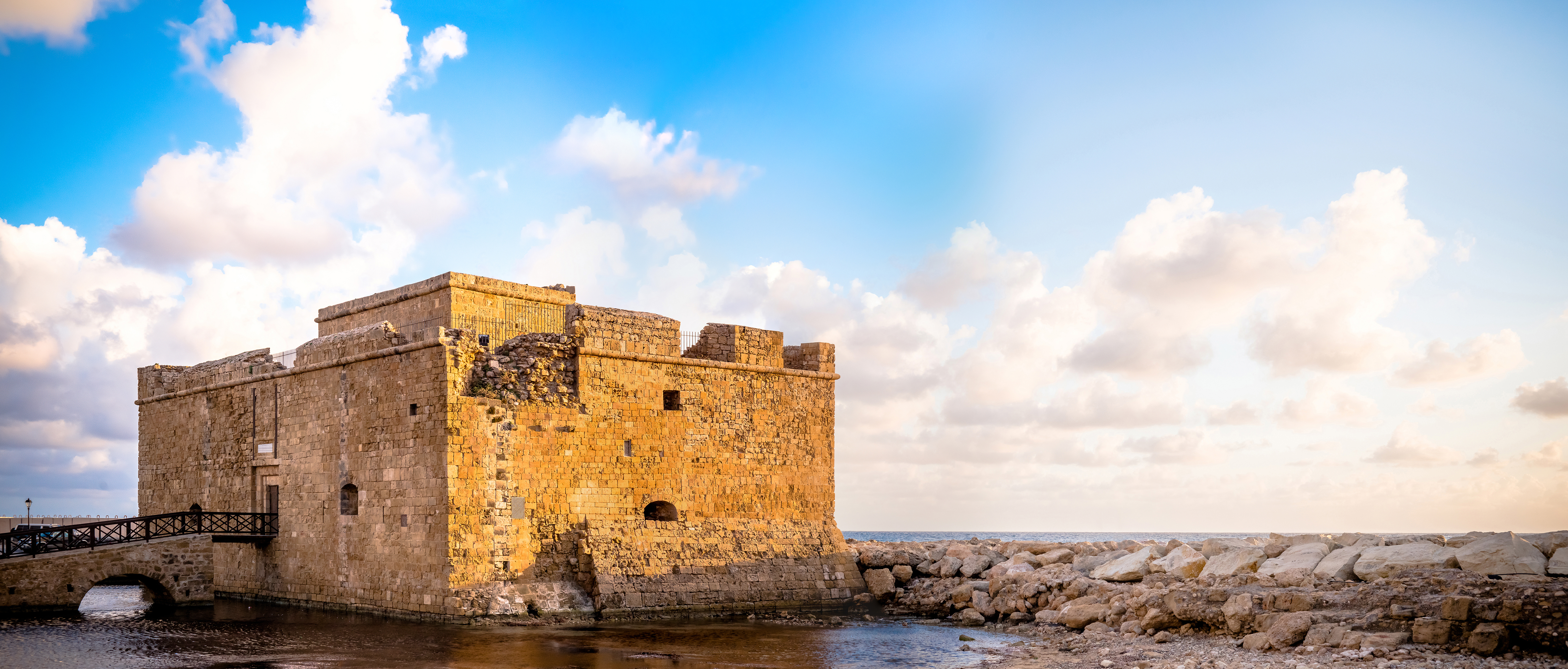 Cheap flights to Paphos (PFO) from £101 Netflights