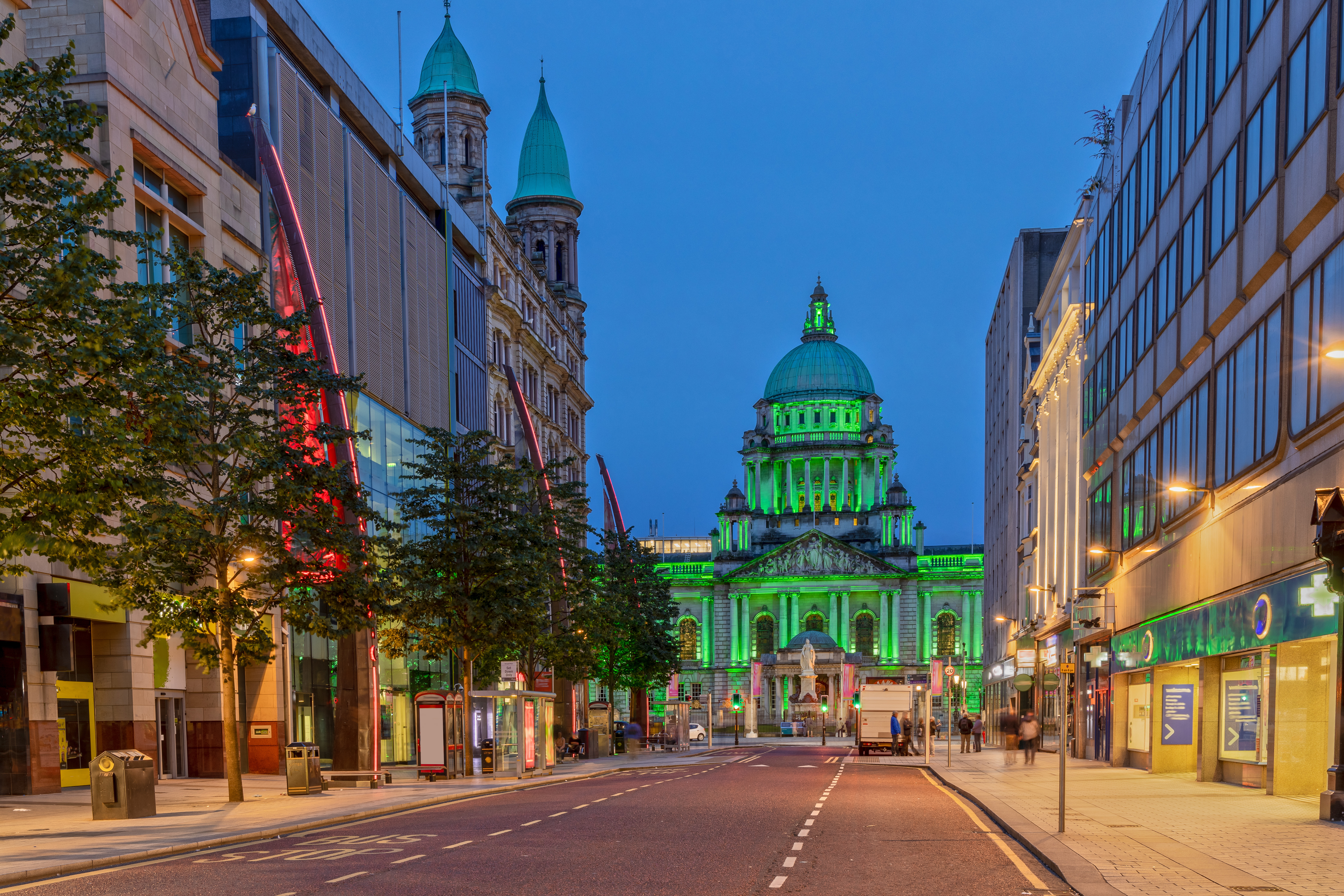Cheap flights to Belfast (BHD) from £107 Netflights