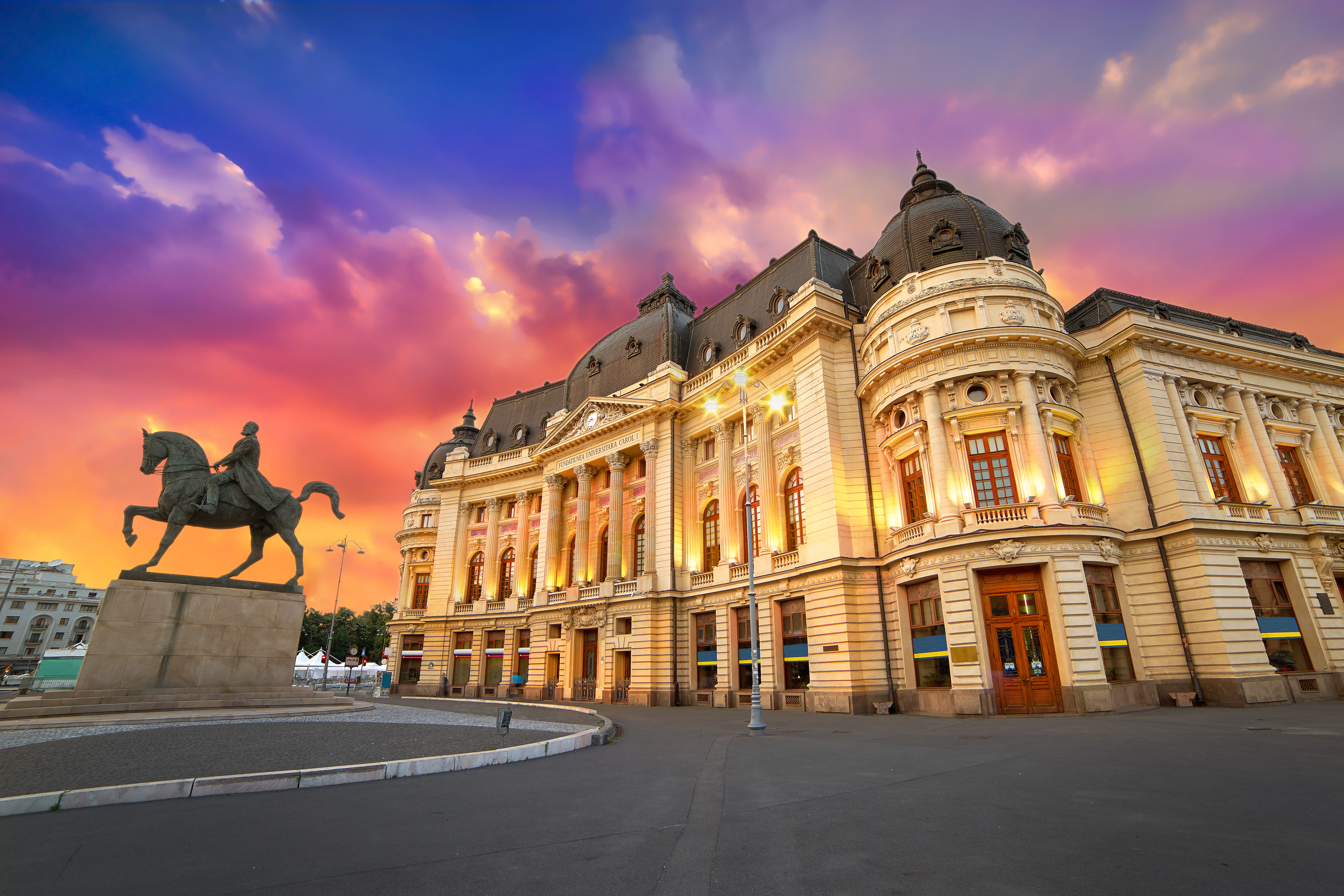 Cheap flights from London Gatwick (LON) to Bucharest (BUH) Netflights