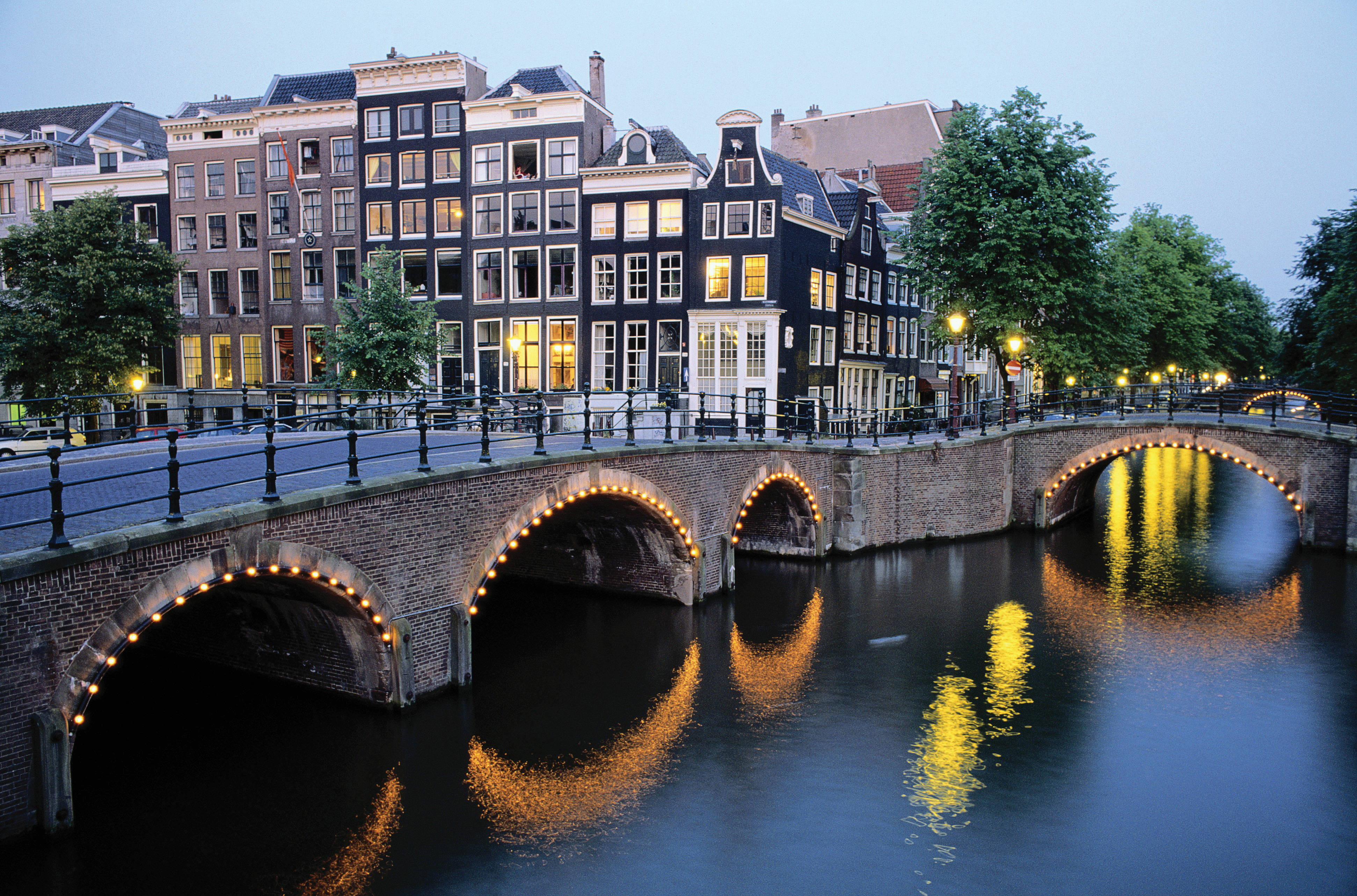 Cheap flights to Amsterdam (AMS) from £129 Netflights