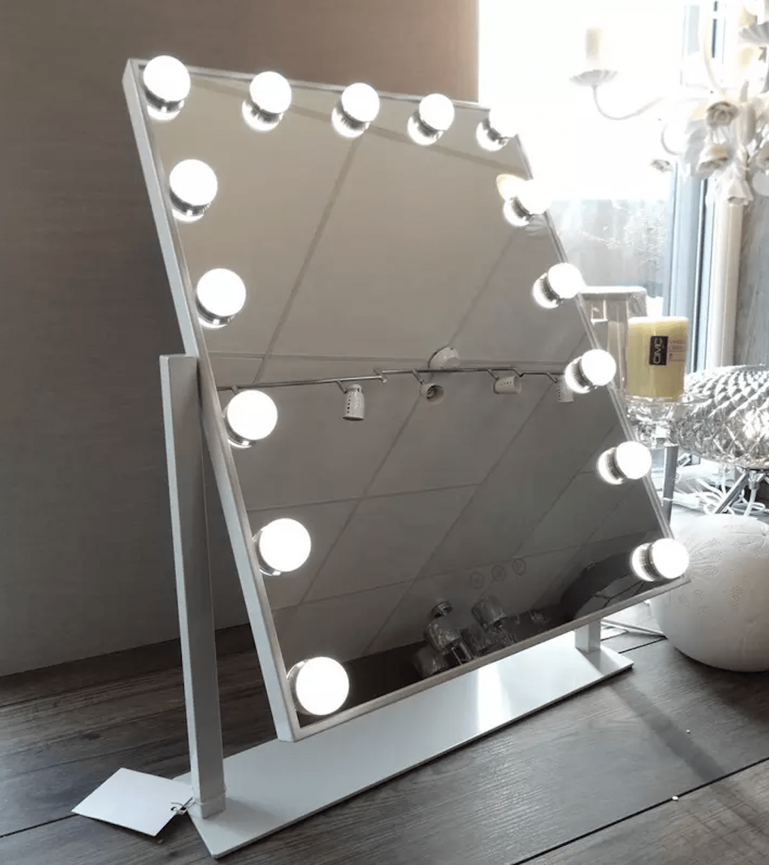 Hollywood Wall Mounted Vanity Mirror with Light Manufac