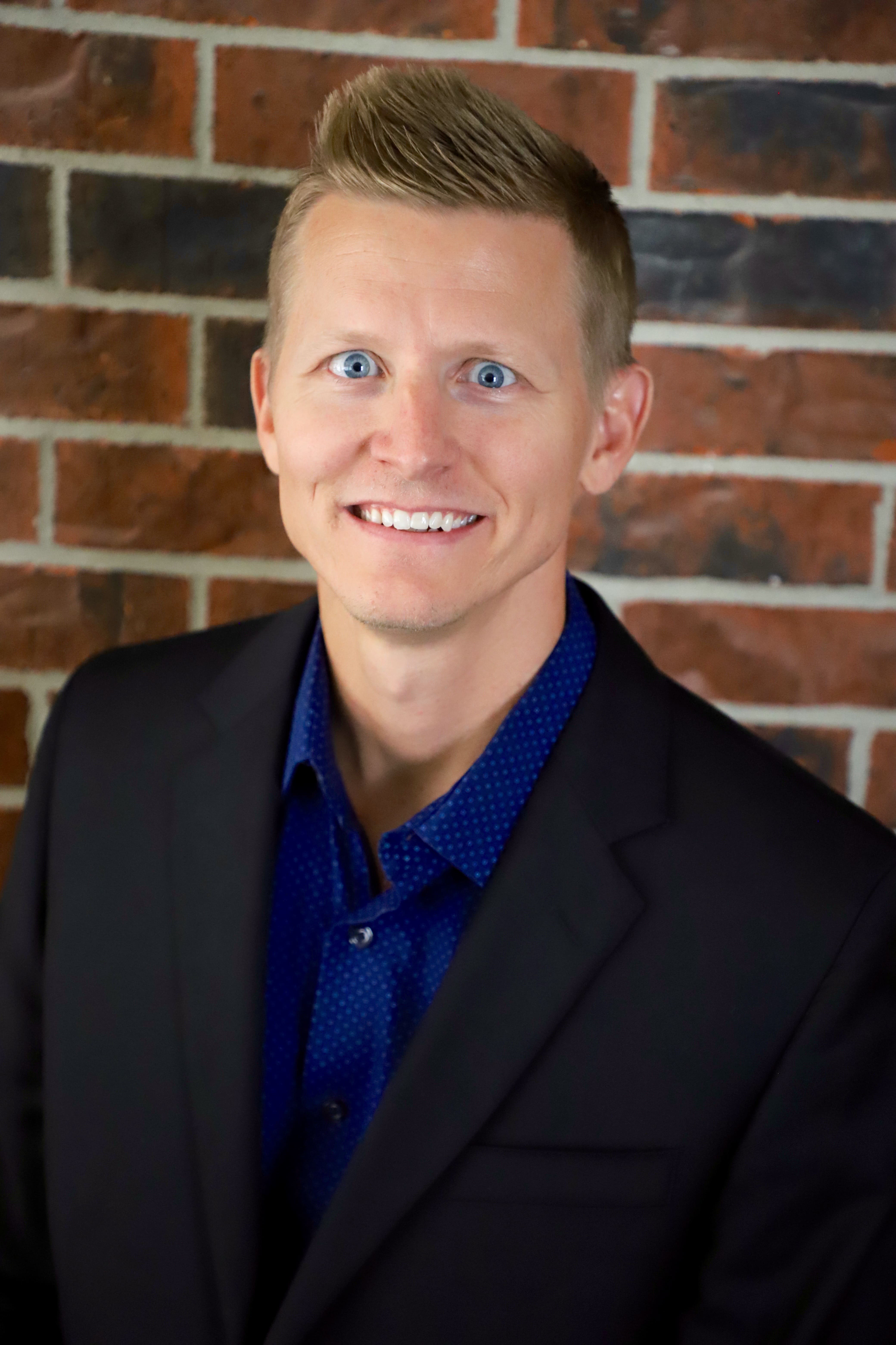 Team Dr. Matt Dopps Wichita, KS Chiropractor Dopps Chiropractic & Acupuncture