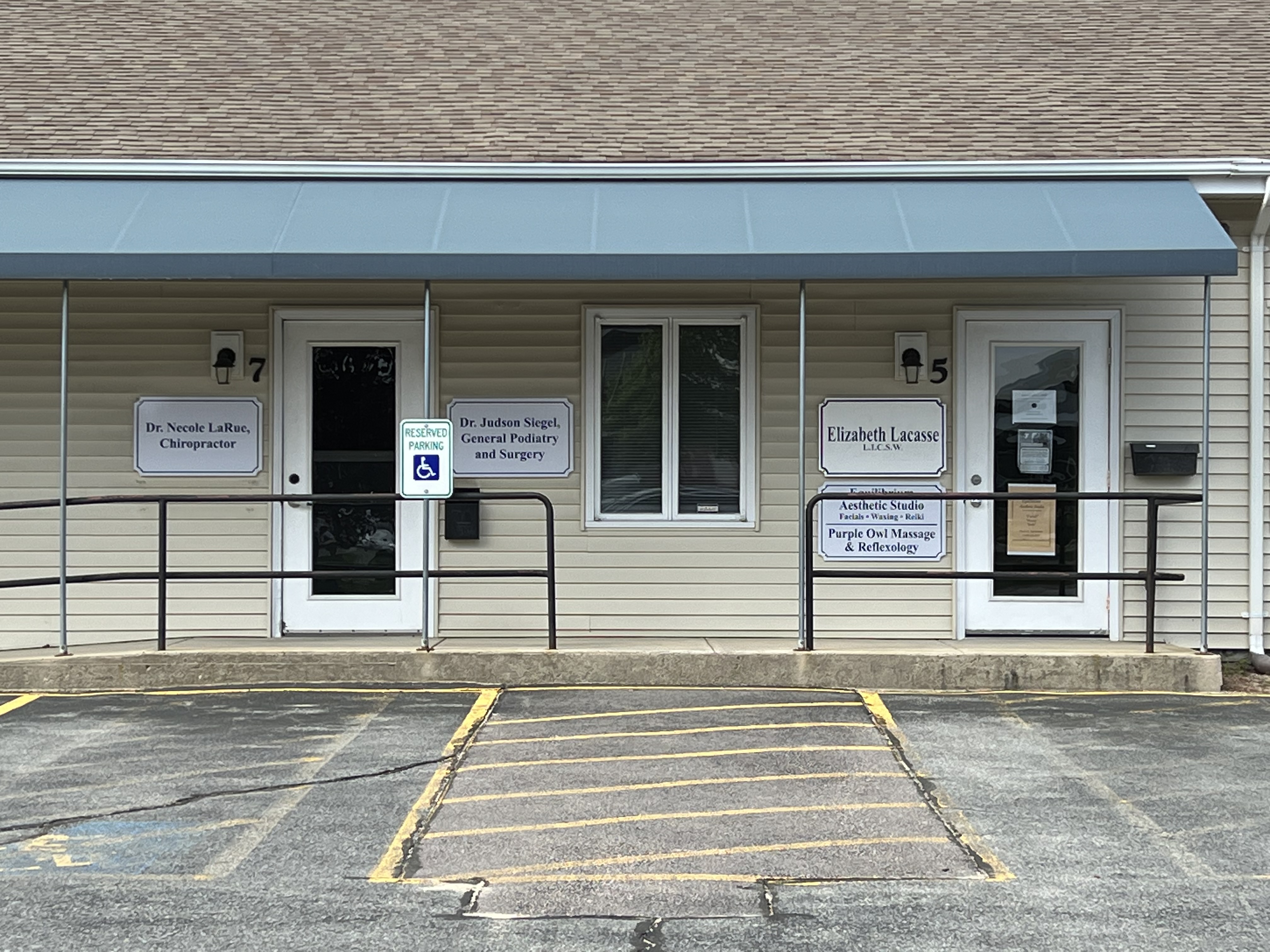 Team Necole LaRue Plainville, North Attleborough MA Chiropractor