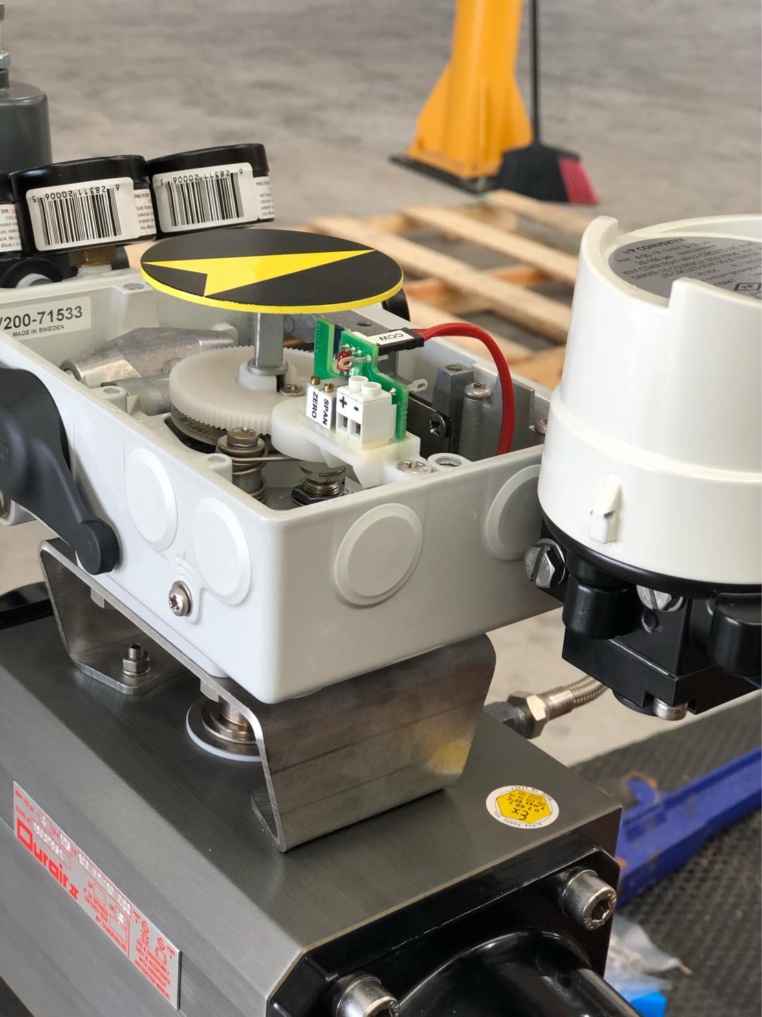 Photo by Advanced Valve & Instrument VAC V200 electropneumatic