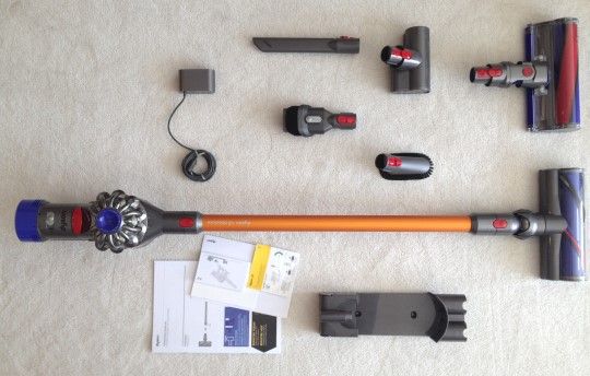 Dyson V8 Review