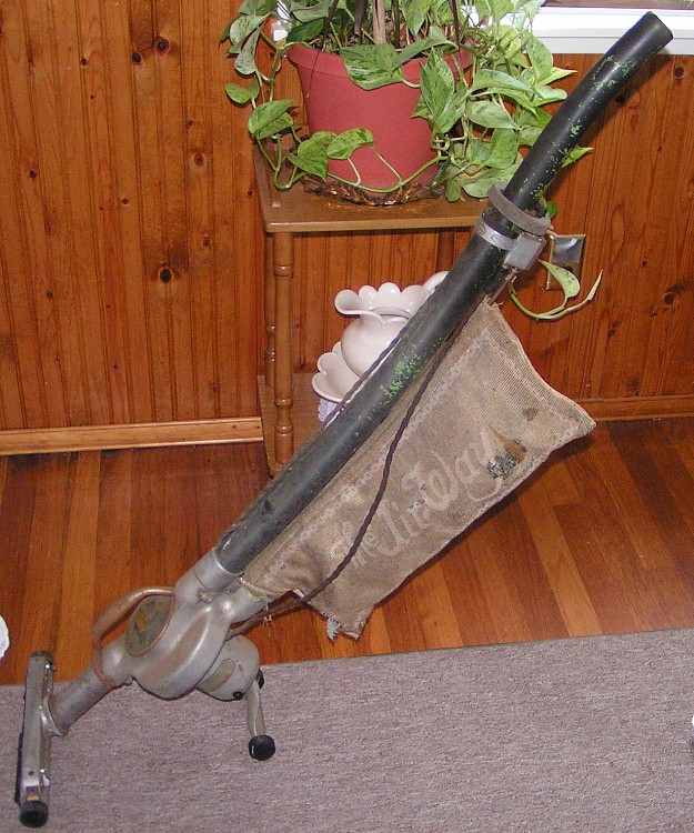 MID 1930's AIRWAY VACUUM