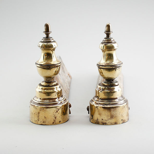 Arne Jacobsen Ljusstake Slutpris för Arne Jacobsen. Oxford kontorstol, model