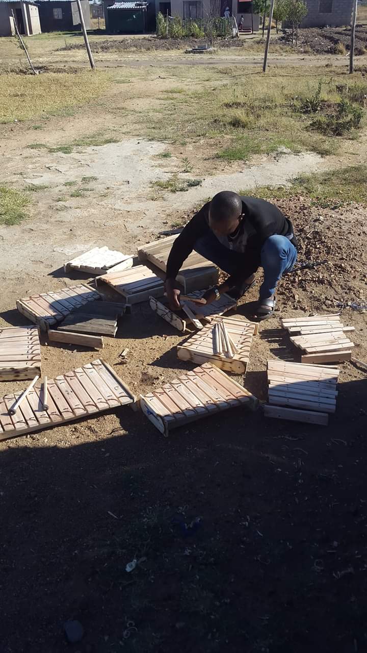 A guide to buy Marimba Instruments from the Maker in Zimbabwe by Kelvin