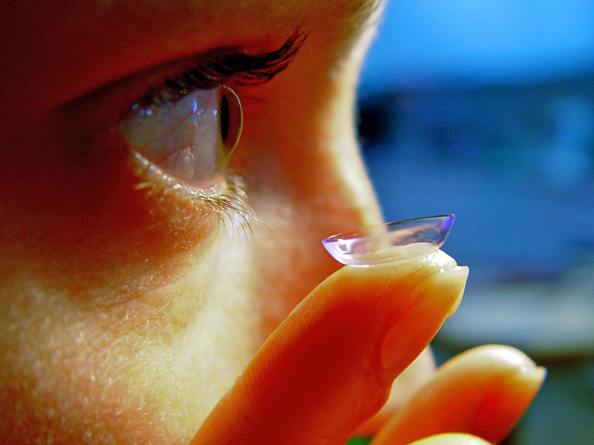 Does wearing contact lenses affect the of LASIK surgery