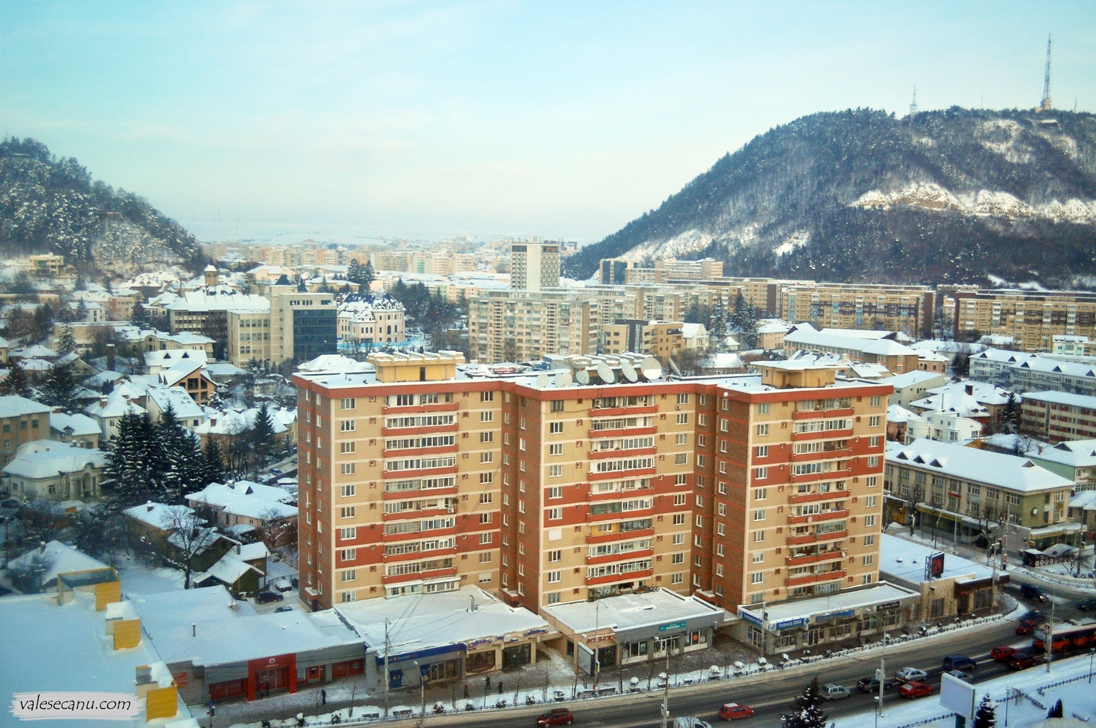 32 Casa Cartii Piatra Neamt Background