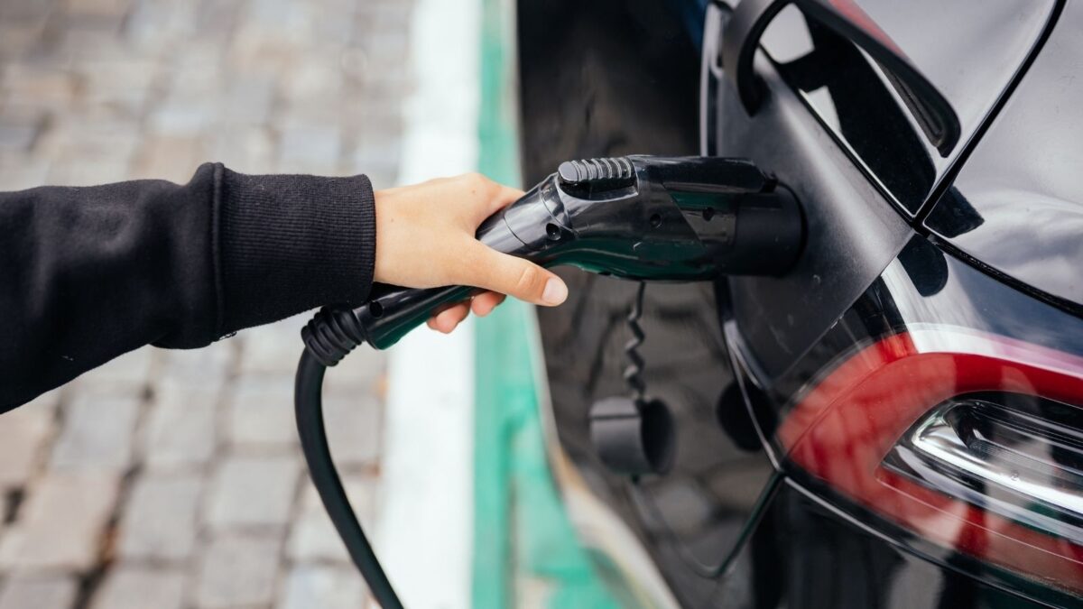 Advantages of Electric Cars Updated 2021 ValiantCEO