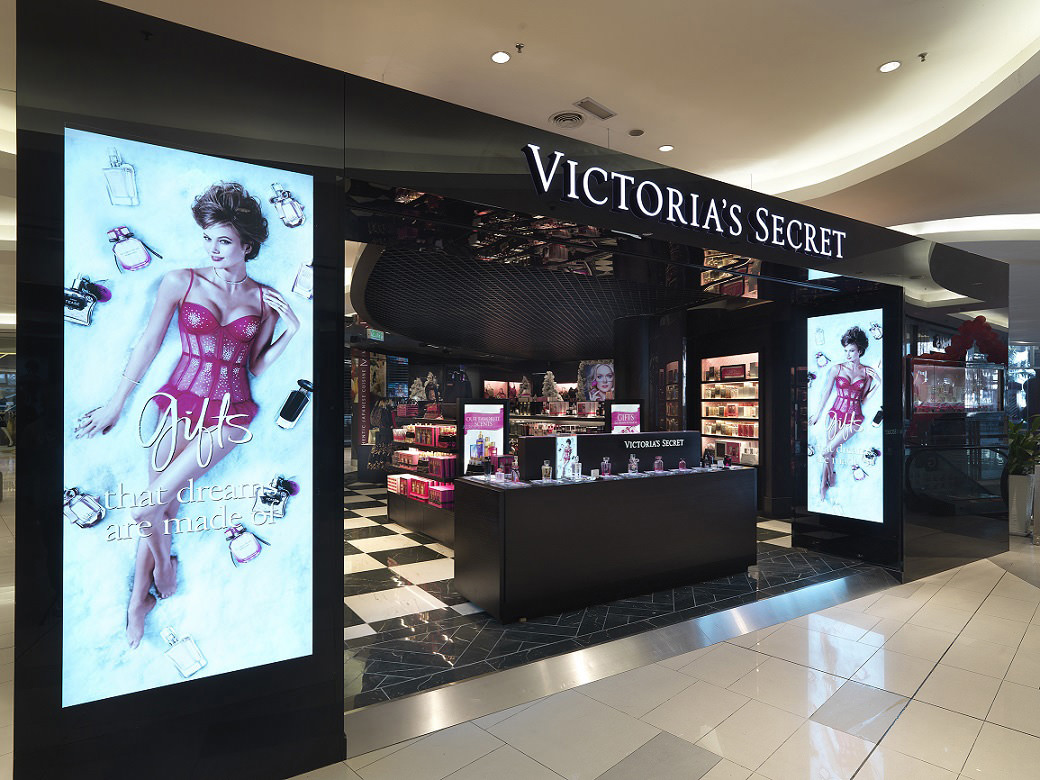Victoria's Secret Victoria's Secret Beauty & Accessories Opens at