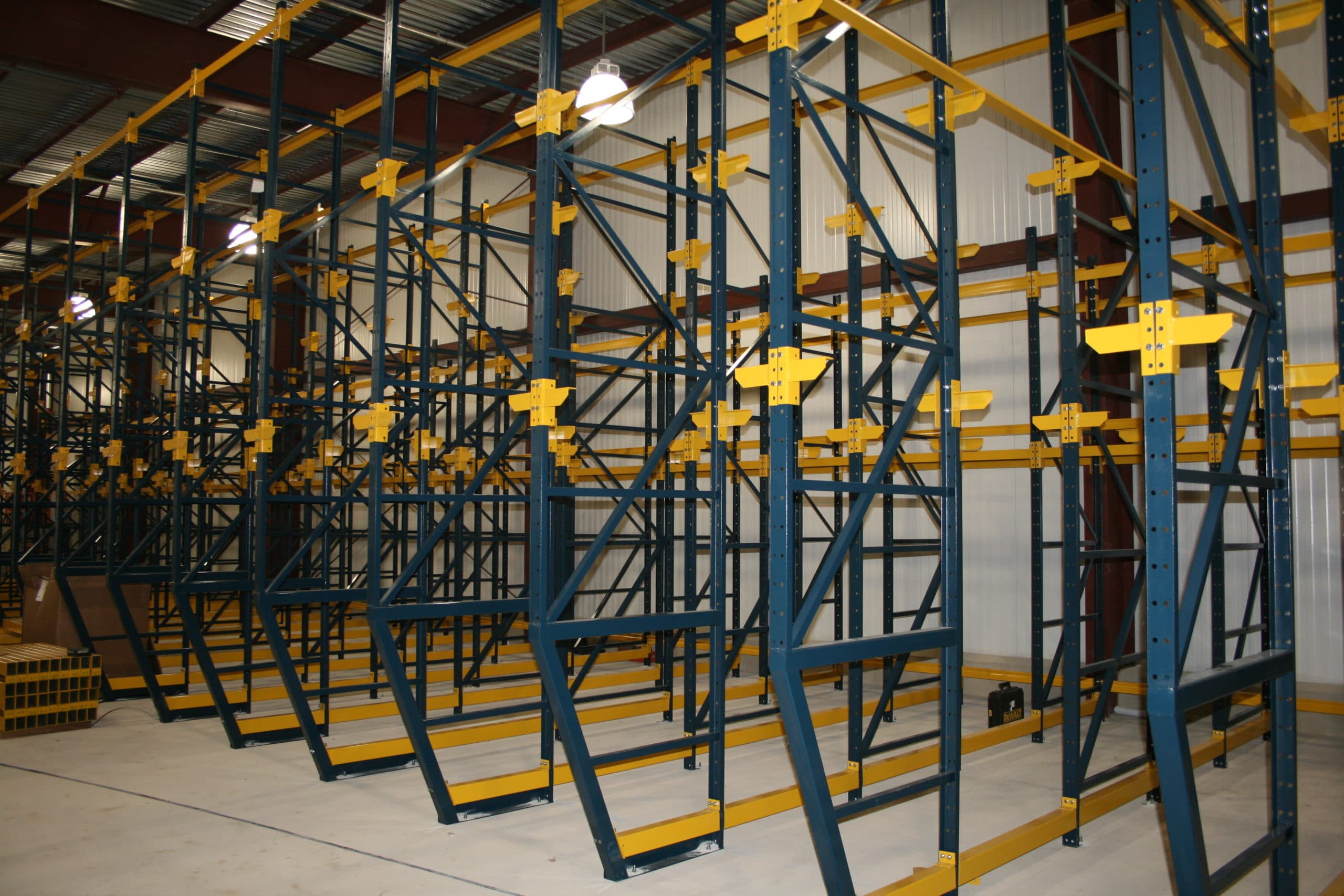 Drive Thru Racks Youngstown, Akron & Canton Ohio Find Warehouse