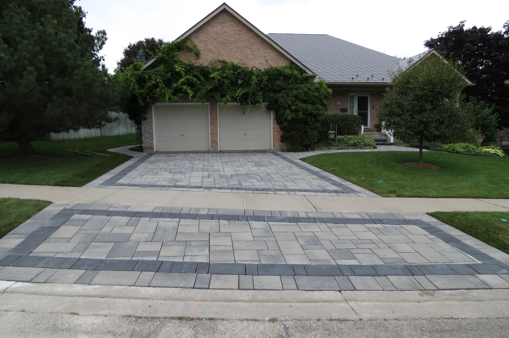 Driveway Paving in Toronto Valley Interlock Hamilton Mississauga