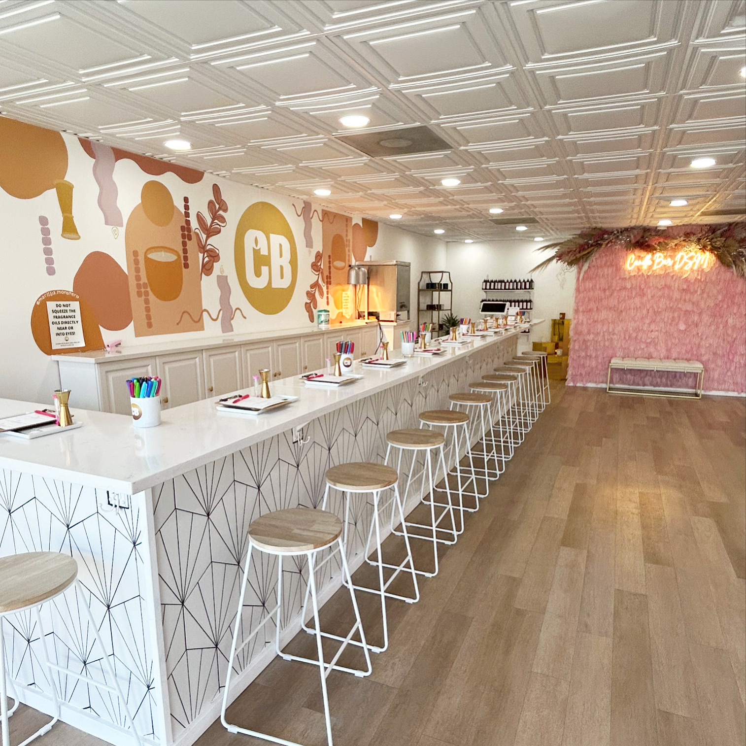 Candle Bar DSM Kurtis Historic Valley Junction