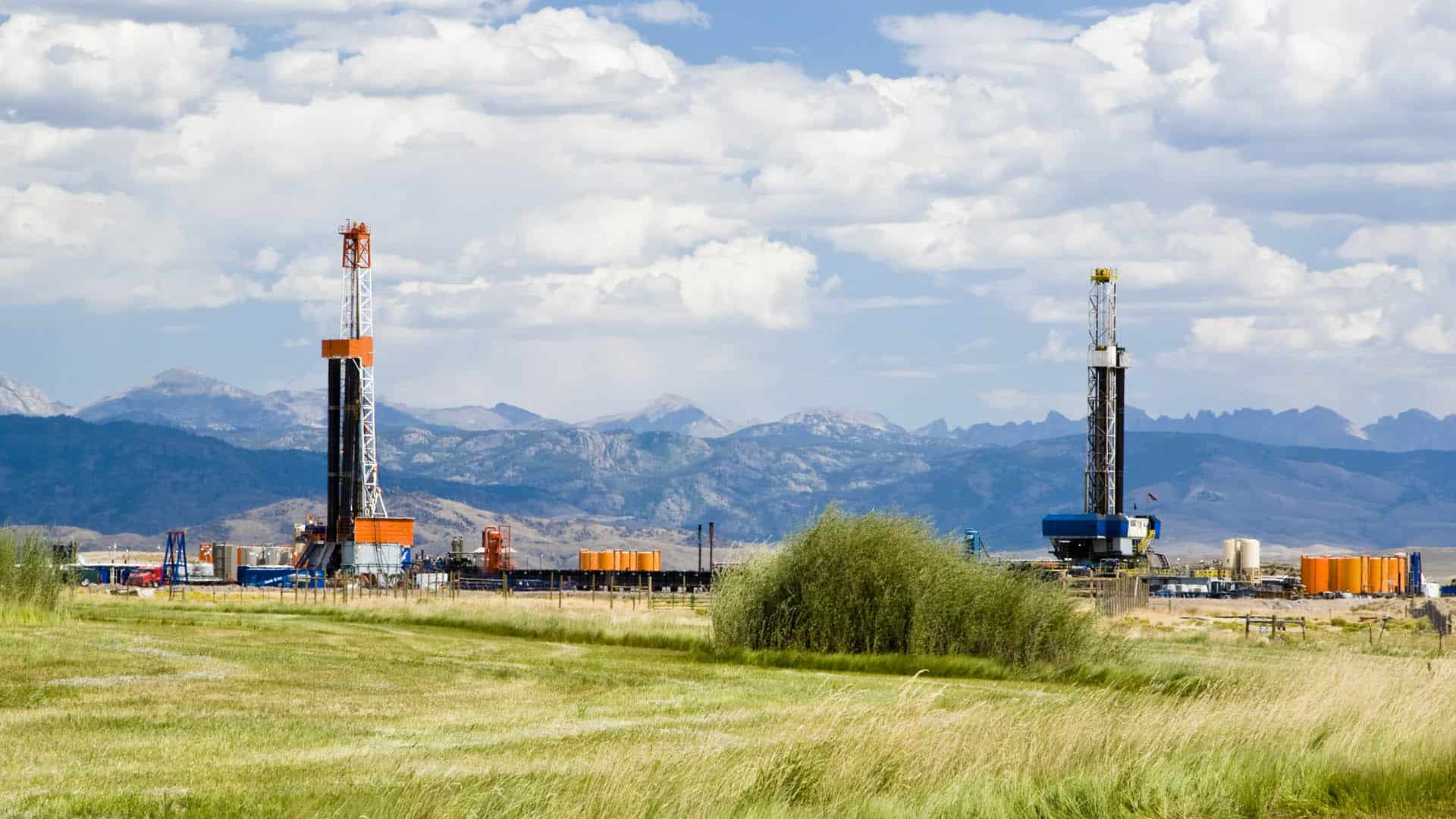 bigstockOilDrillingRigs5909243 Valtech Valuation Advisory