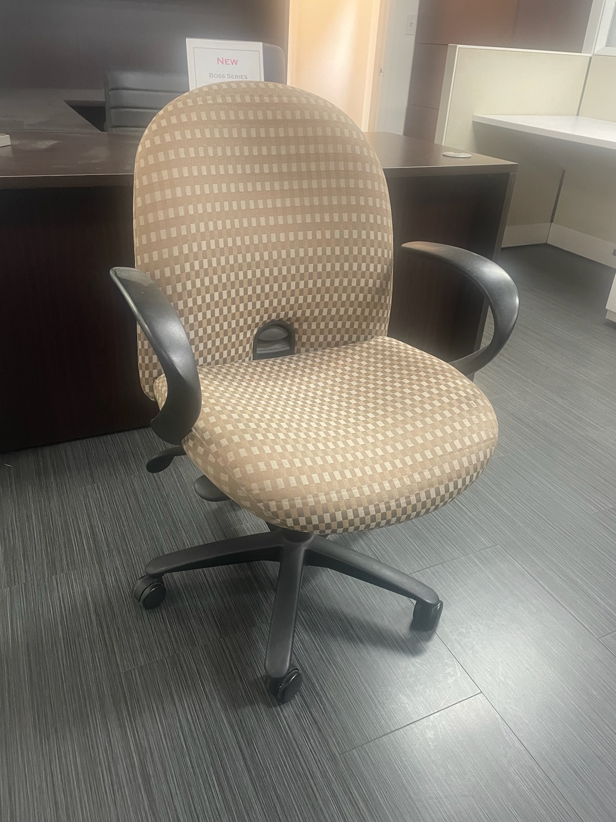 30+ HAWORTH OFFICE CHAIRS BLOWOUT! 49ea Value Mander