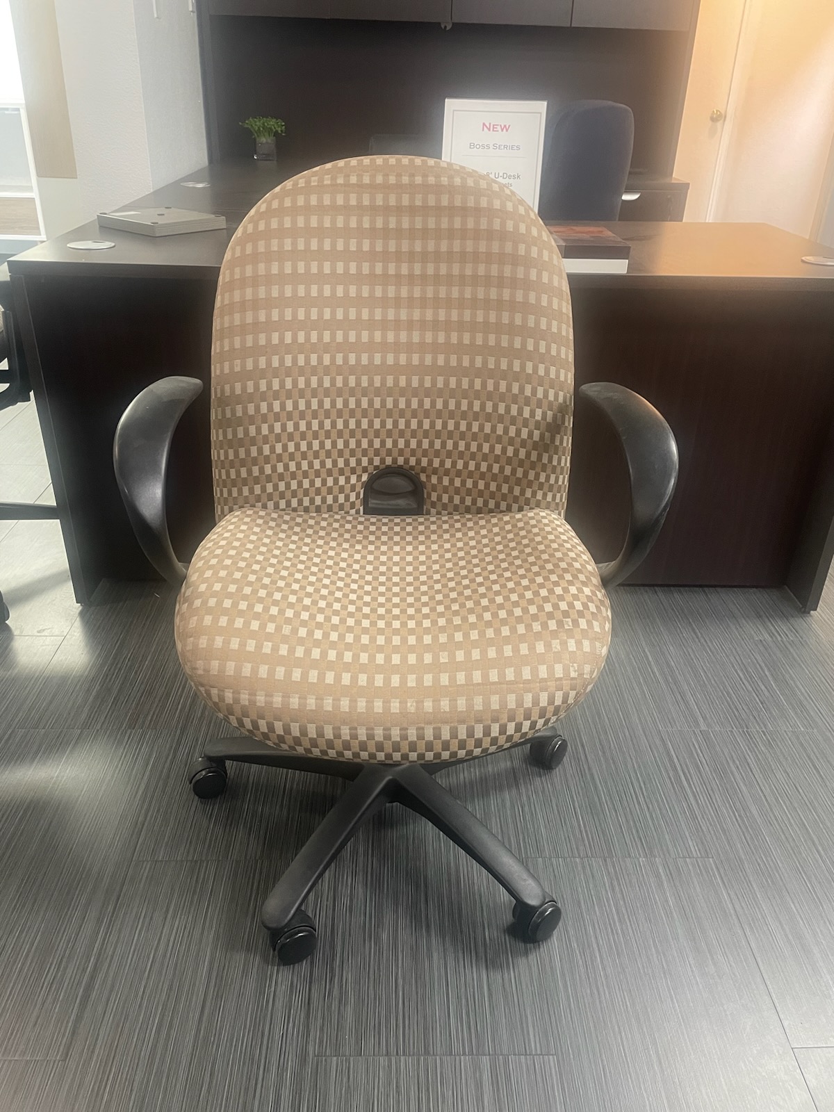 30+ HAWORTH OFFICE CHAIRS BLOWOUT! 49ea Value Mander