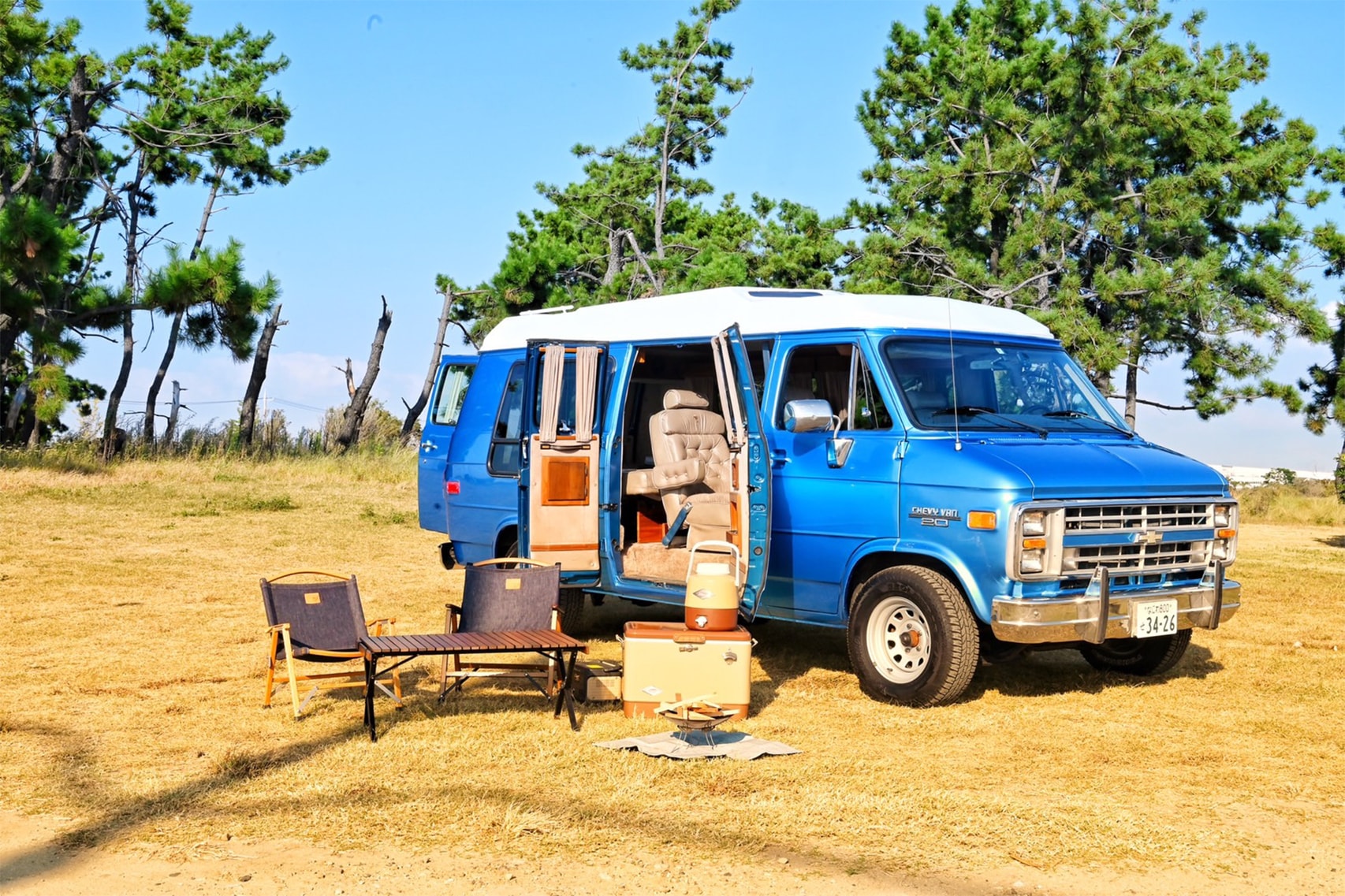 STEELO FOOD TRUCK & VAN RENTAL 個性あふれるフードトラックやキャンピングバン