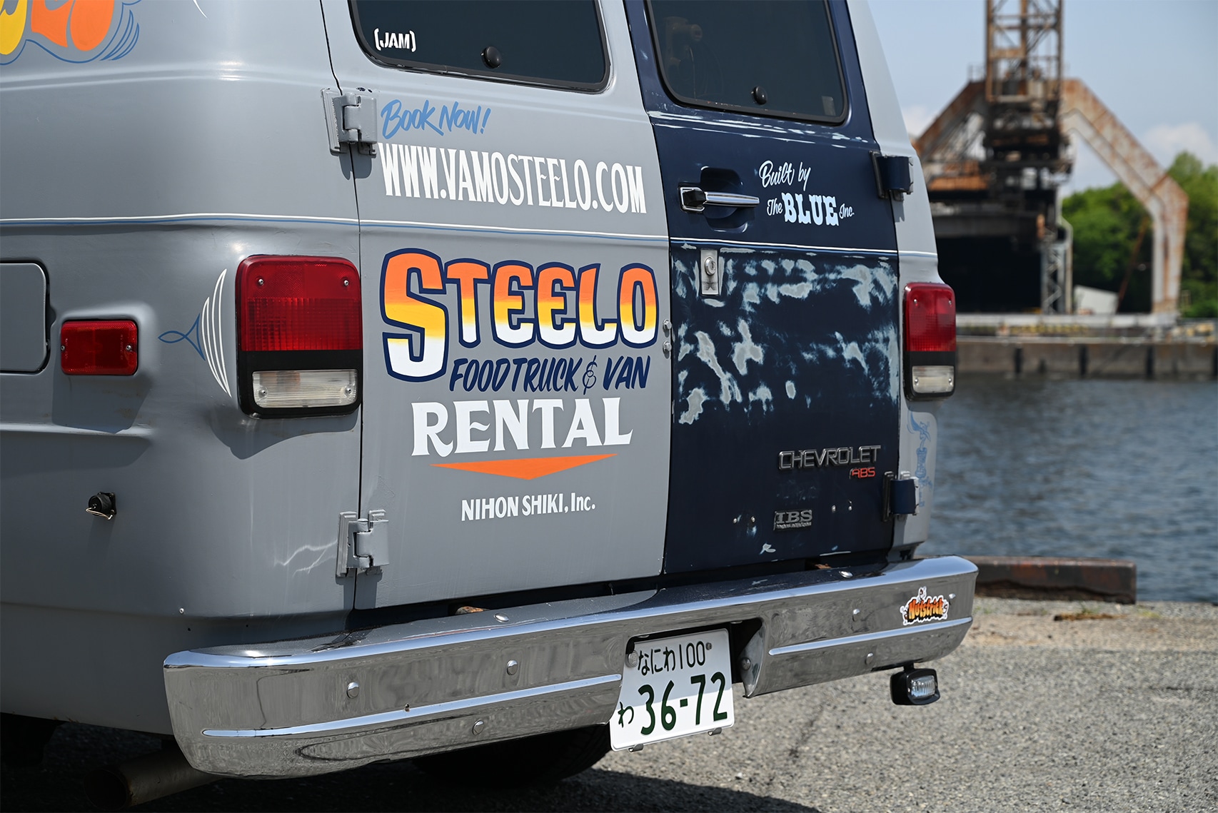 STEELO FOOD TRUCK & VAN RENTAL 個性あふれるフードトラックやキャンピングバン