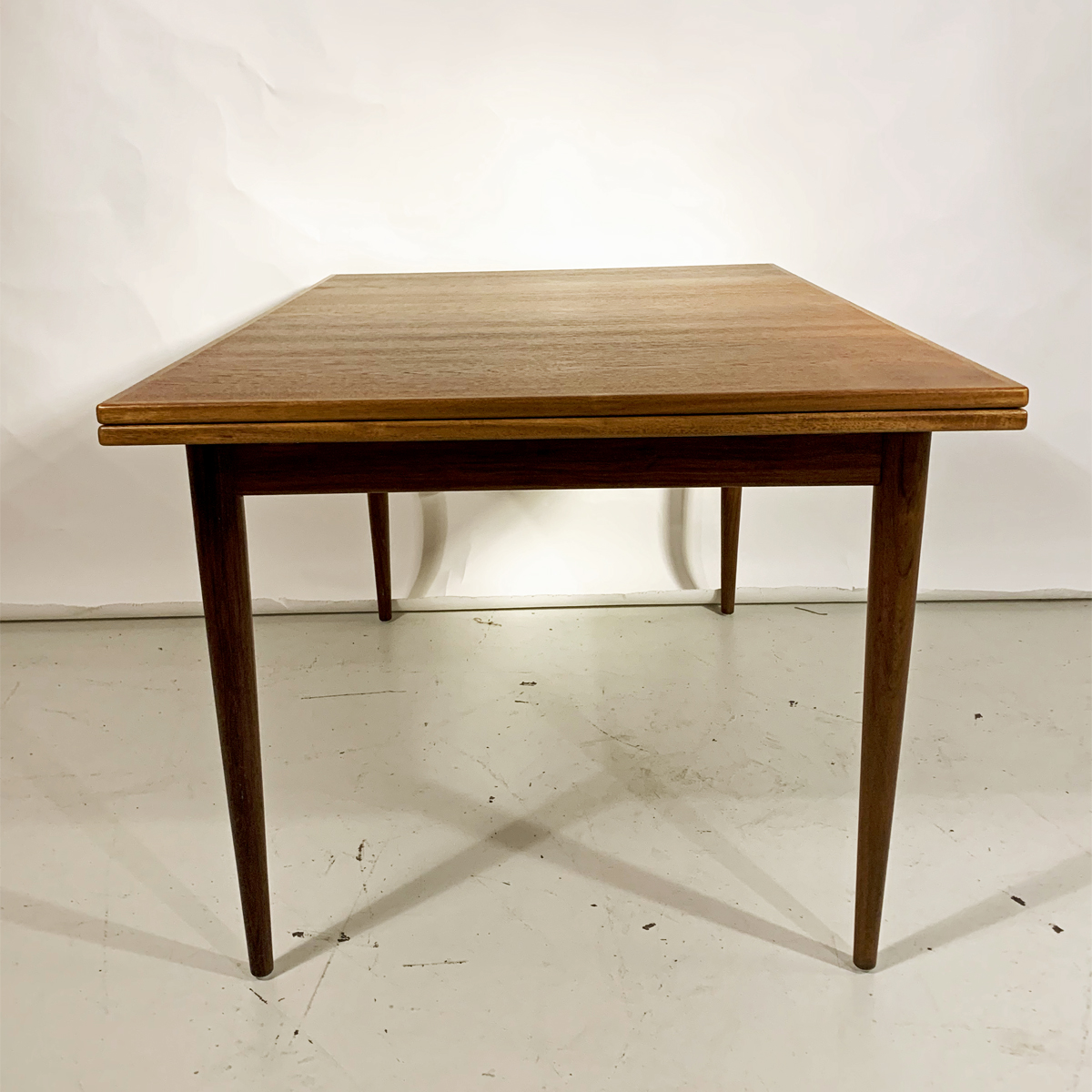 Parker Teak Extension Table Vampt Vintage Design
