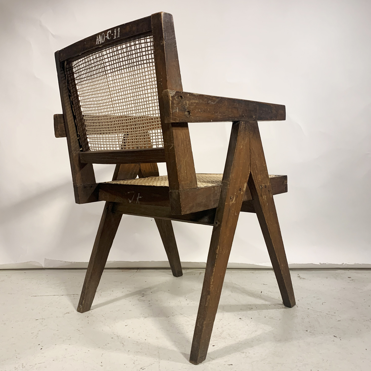 Pierre Jeanneret King Office Chair Vampt Vintage Design