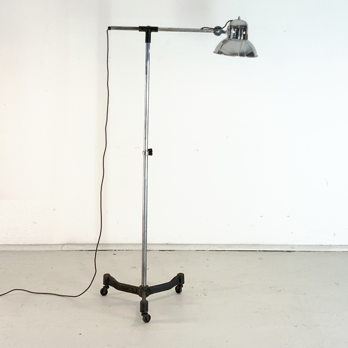 Industrial Floor Lamp - Vampt Vintage Design