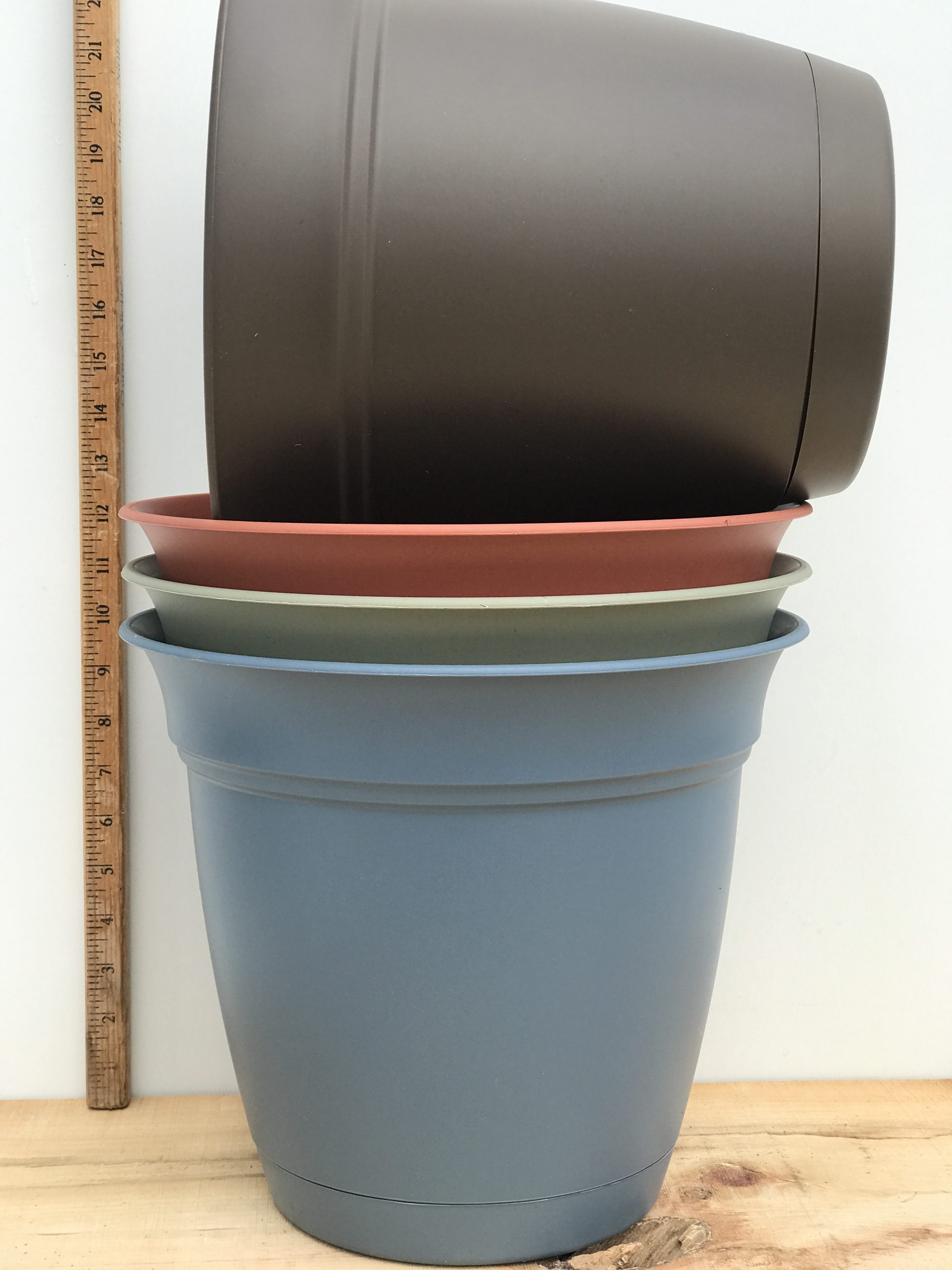 Eclipse Planter w/ Attached Saucer fits 6" Plant Van Belle Flowers