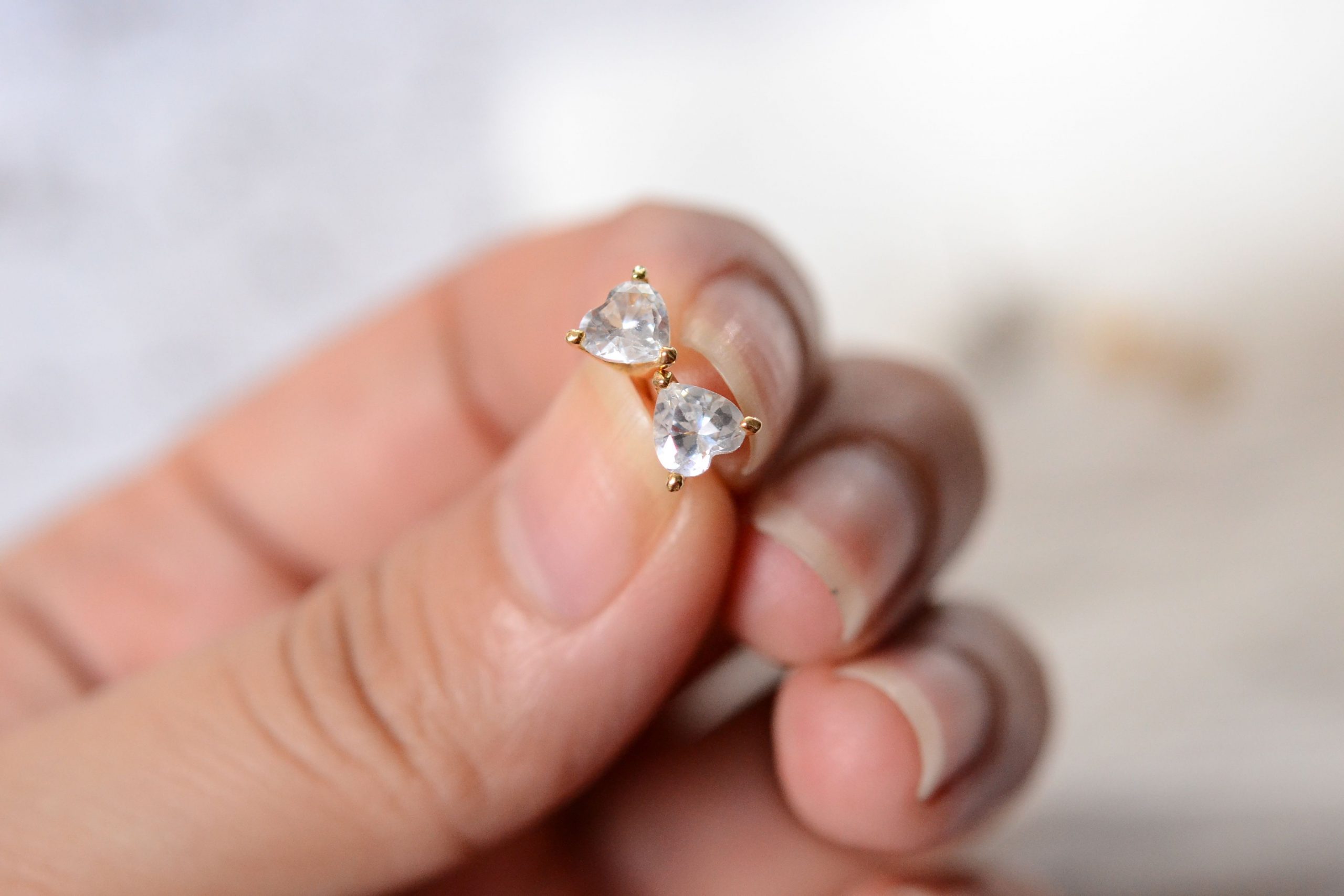 How to Clean Diamond Earrings? VANCHIER