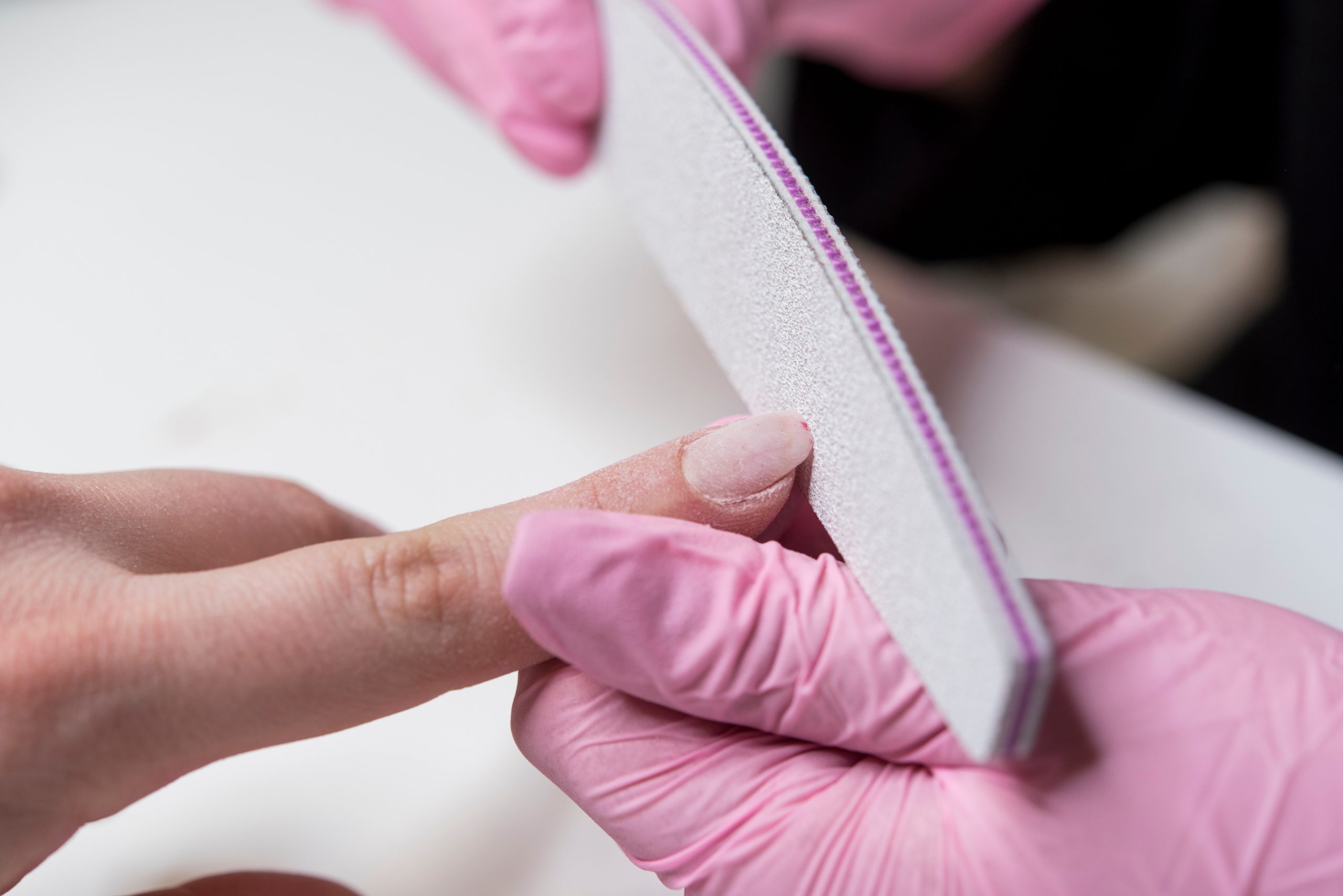 The Essential Guide What Grit File Should Be Used on Natural Nails to