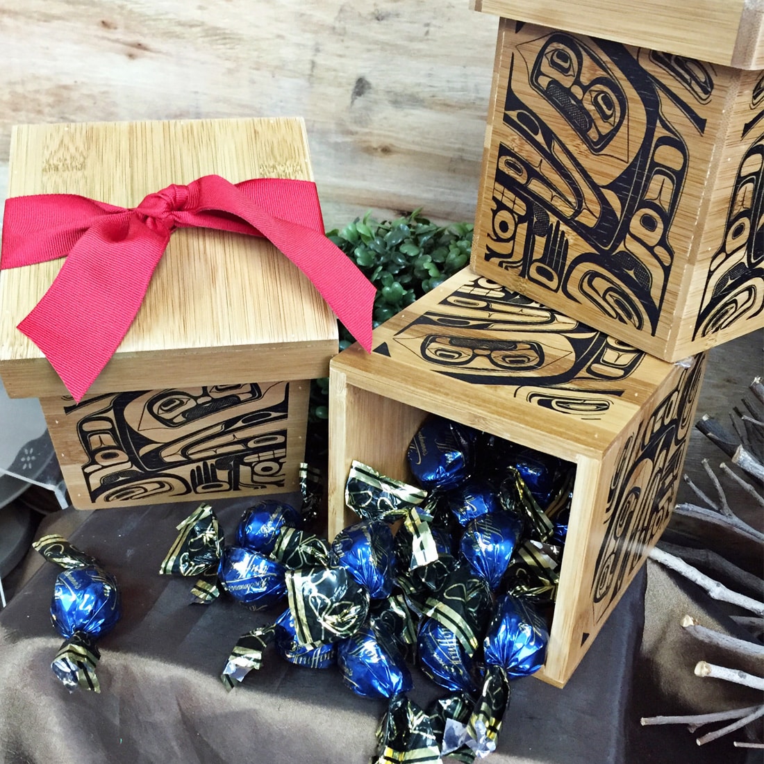 Nativedesign Bamboo Box with Truffles