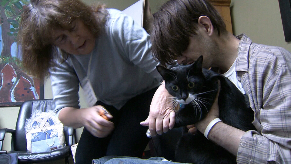 [EXCLUSIVE VIDEO] ‘Charlies Pets’ Feeds Hungry, Furry Companions in