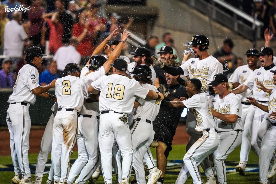 The Vanderbilt Hustler College World Series Vanderbilt tallies another walkoff, beats