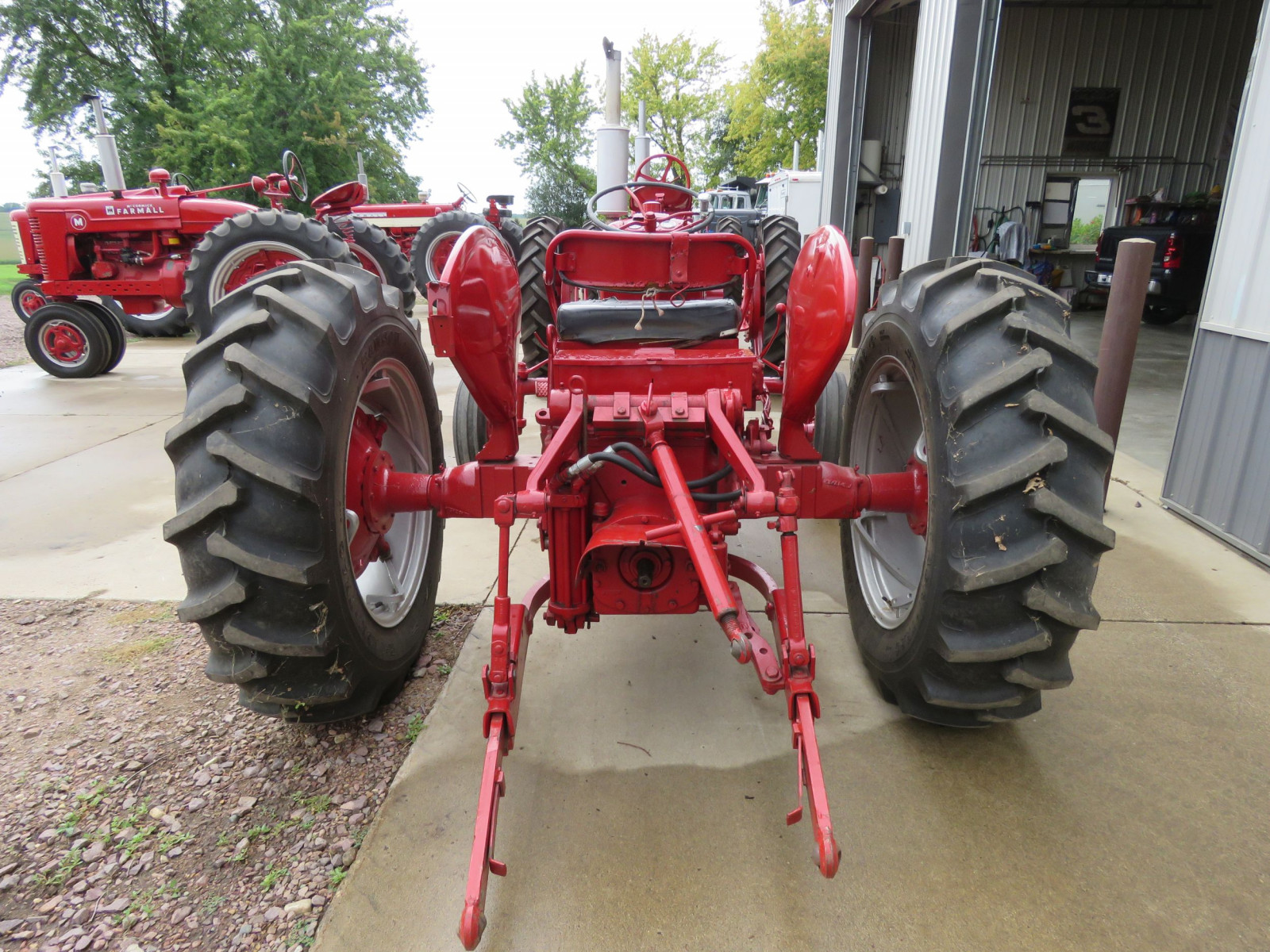 Lot 14K 1955 Internattional 300 Utility Tractor VanderBrink Auctions