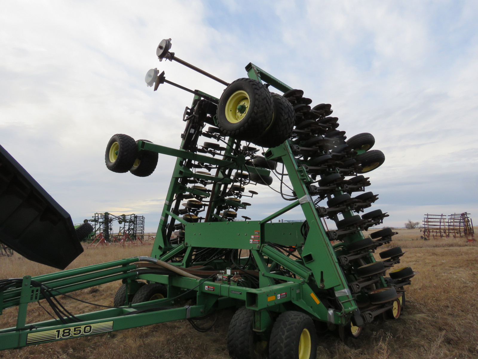 Lot 8R 1997 John Deere Air Seeder VanderBrink Auctions