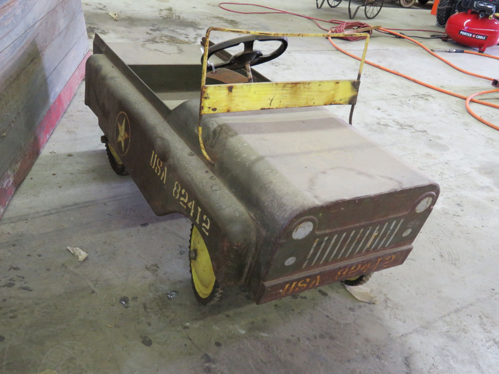 Lot 57D Vintage Garton Military Jeep Pedal Car for restore