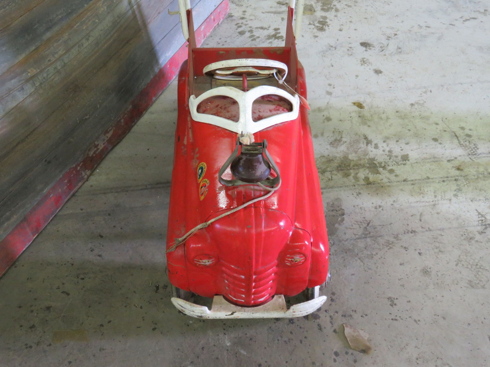 Lot 73D Vintage Murray Fire Chief pedal Car for Restore VanderBrink