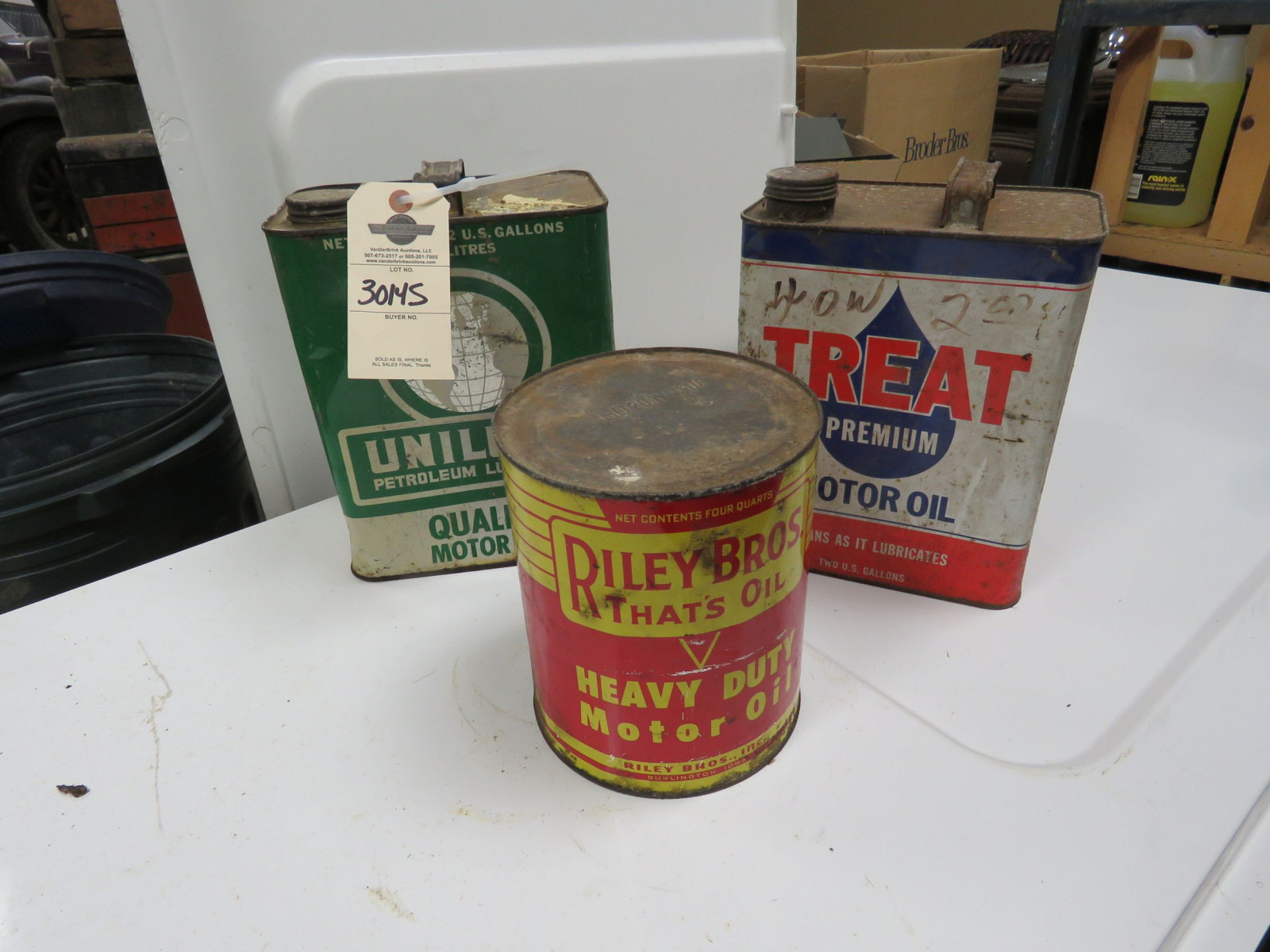 Lot 3014S Riley Brothers 2 quart Oil Can VanderBrink Auctions
