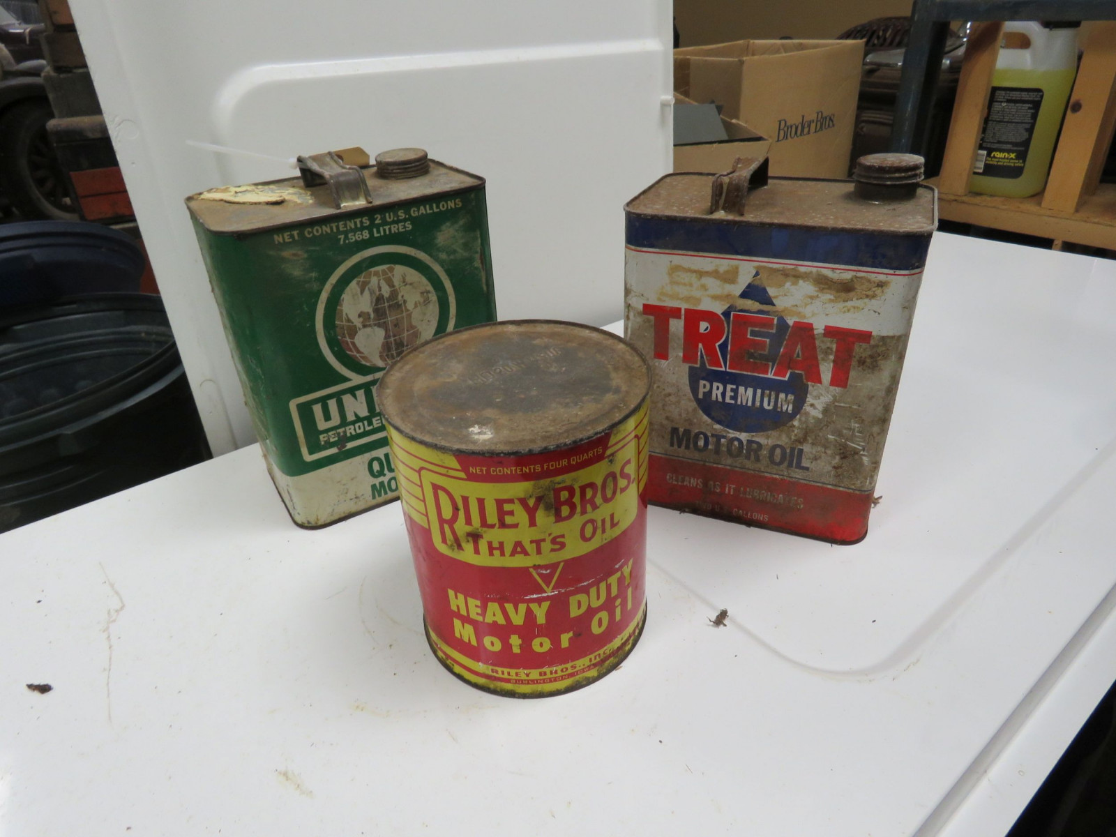 Lot 3014S Riley Brothers 2 quart Oil Can VanderBrink Auctions