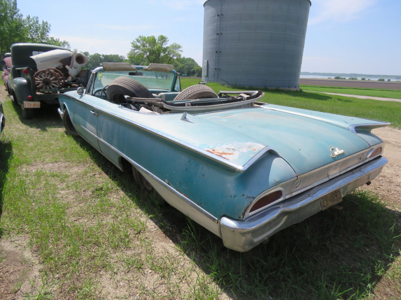 Lot 69G 1960 Ford Fairlane 500 Convertible 0F55Y254532 VanderBrink