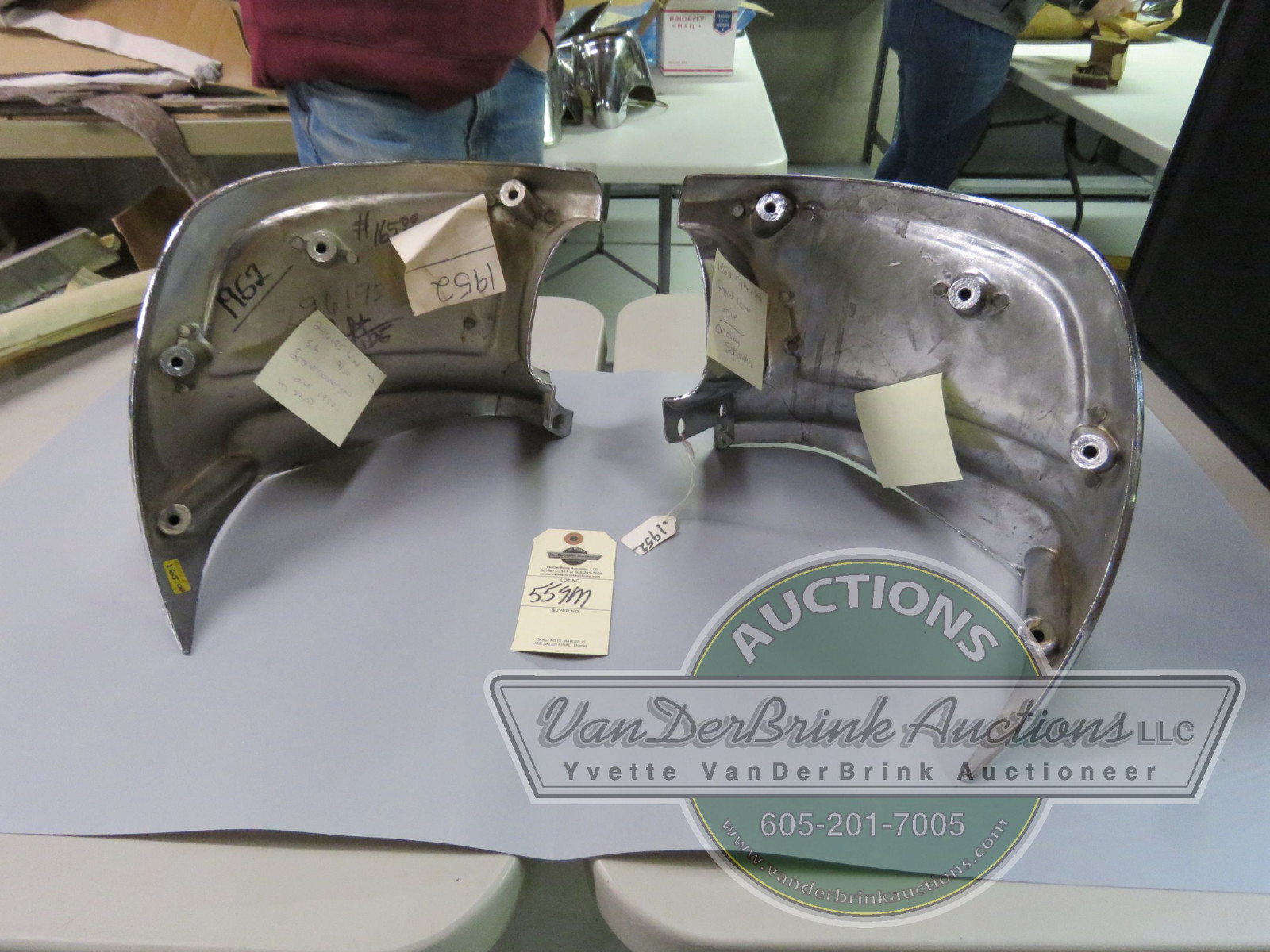 Lot 559M 1952 STUDEBAKER NOS BUMPER PIECES VanderBrink Auctions