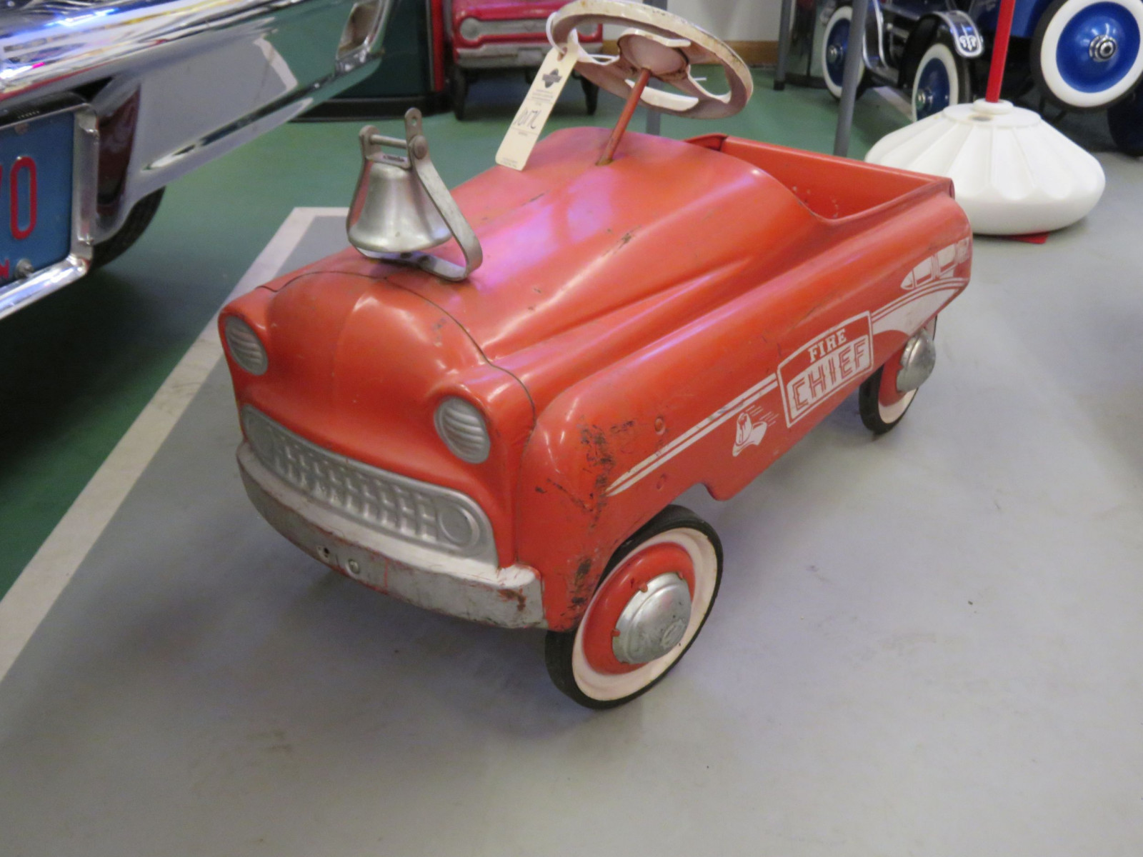 Lot 1017L Murray Fire Chief Pedal Car VanderBrink Auctions