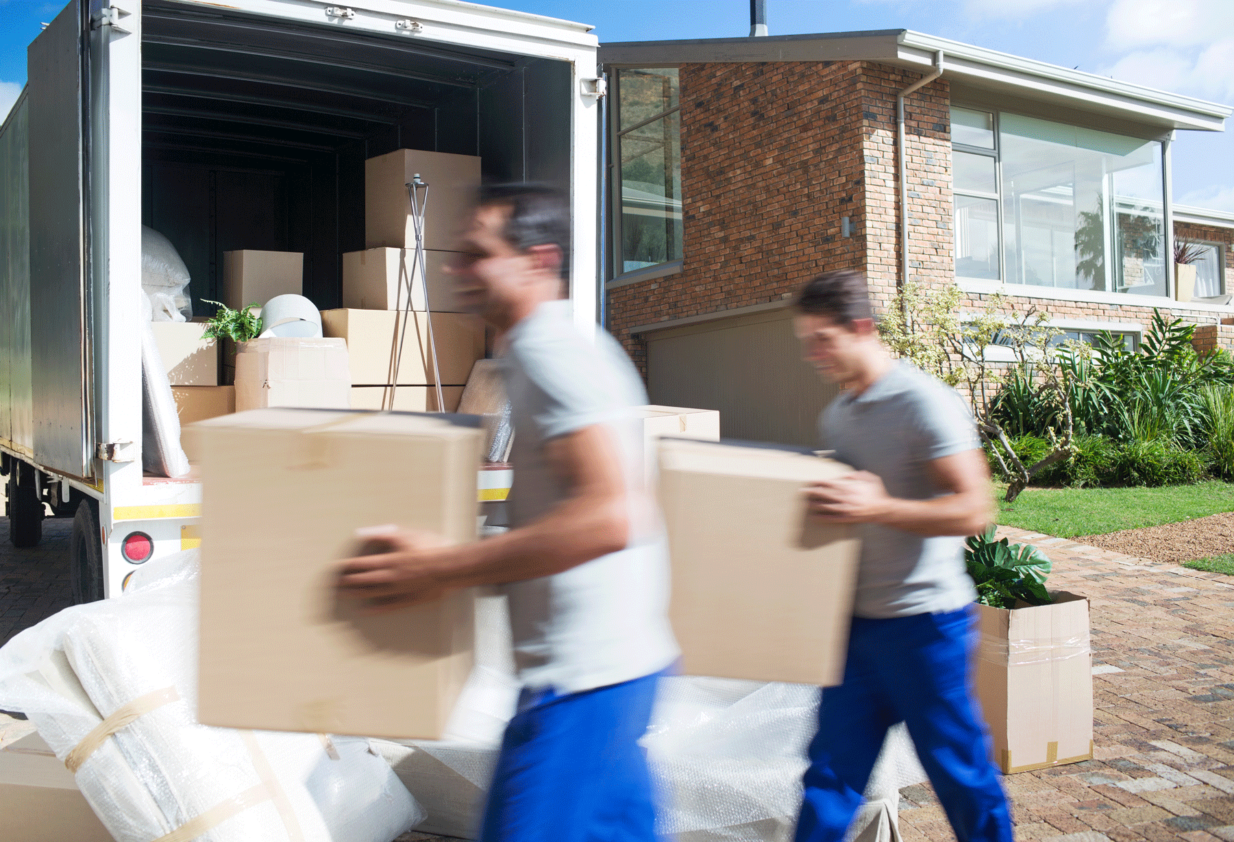 Top Tips for Renting a Moving Truck or Hiring Movers Van Edom Home Group