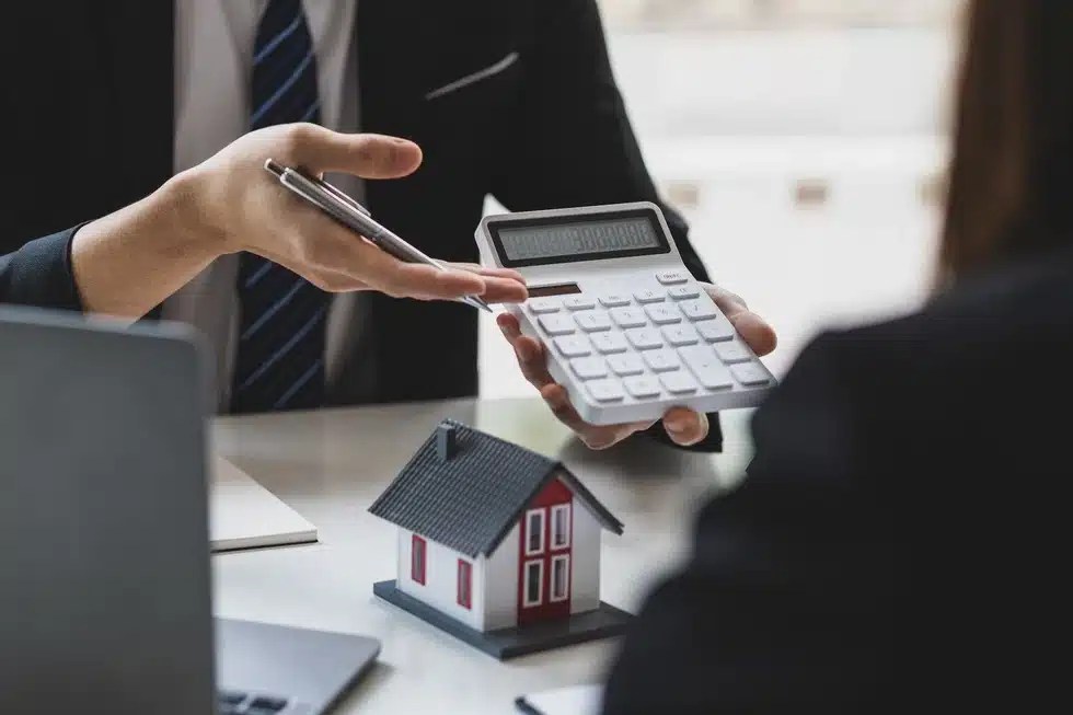 Difference between fixed and floating charges Vanguard Insolvency